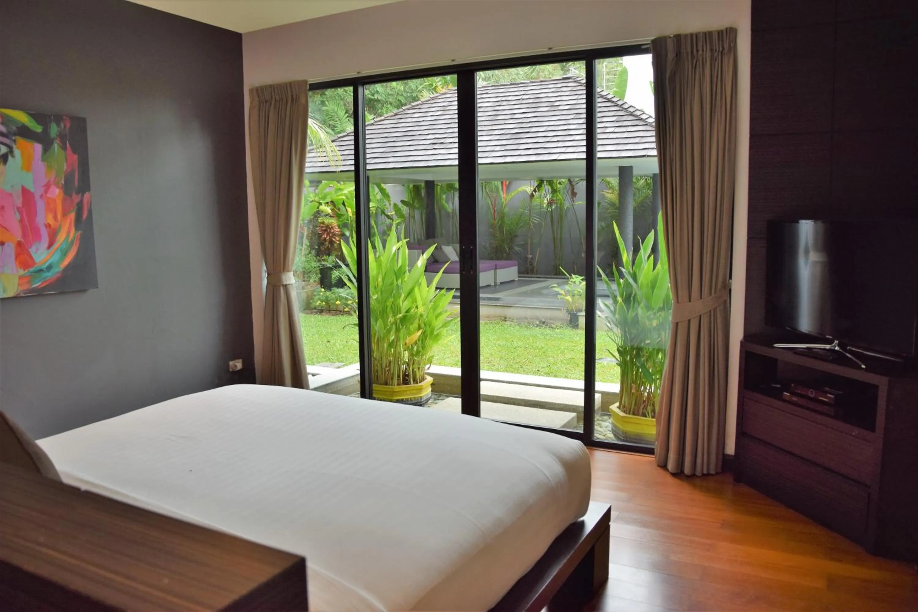 Bed in Eden Villa Phuket