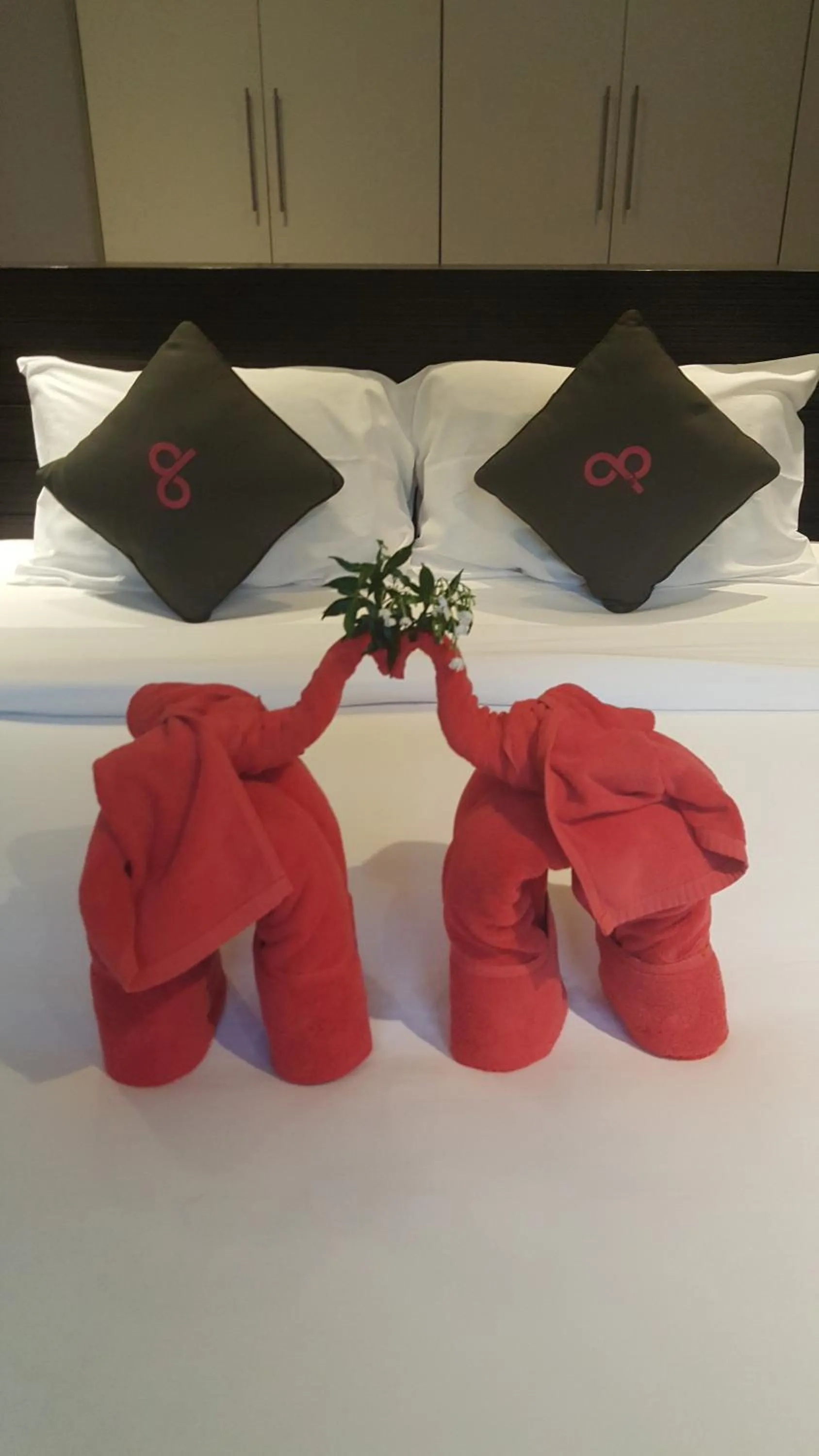 Bed in Eden Villa Phuket