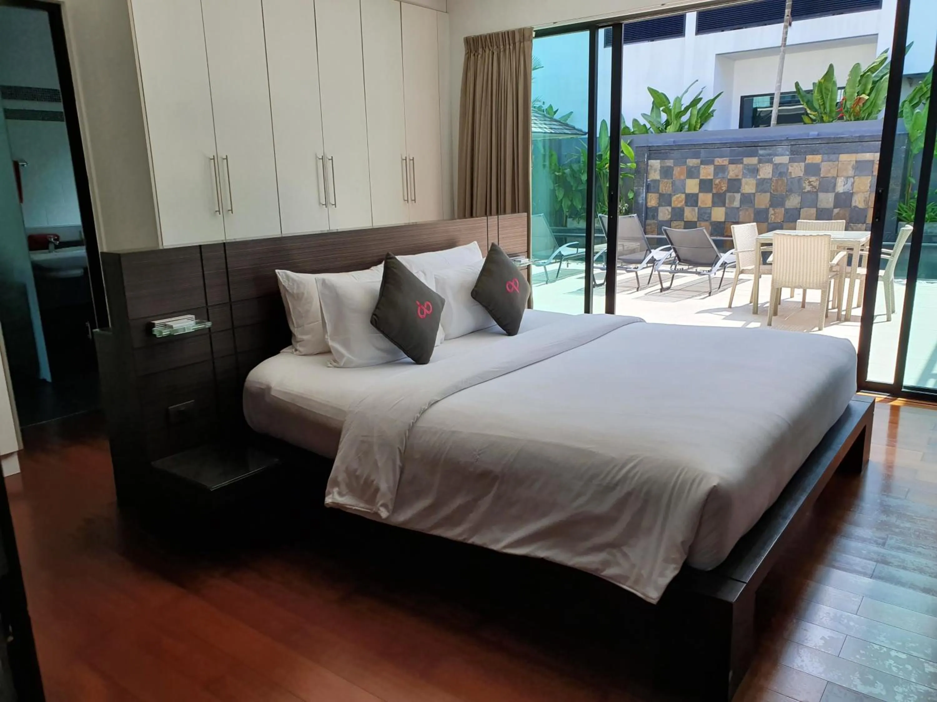 Bed in Eden Villa Phuket