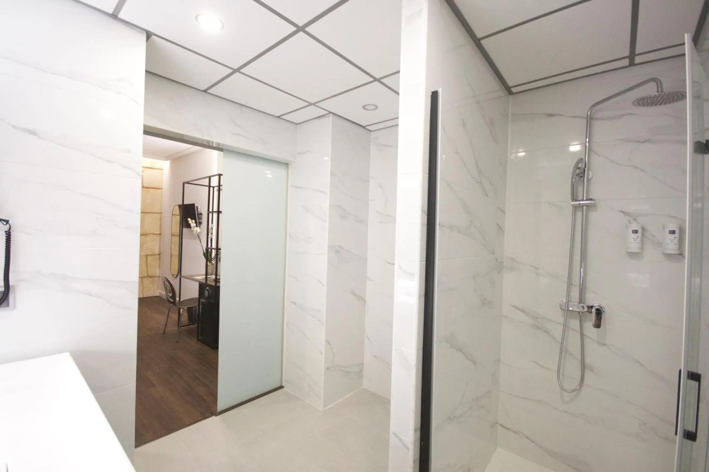 Bathroom in Hotel BH San Francisco Alicante