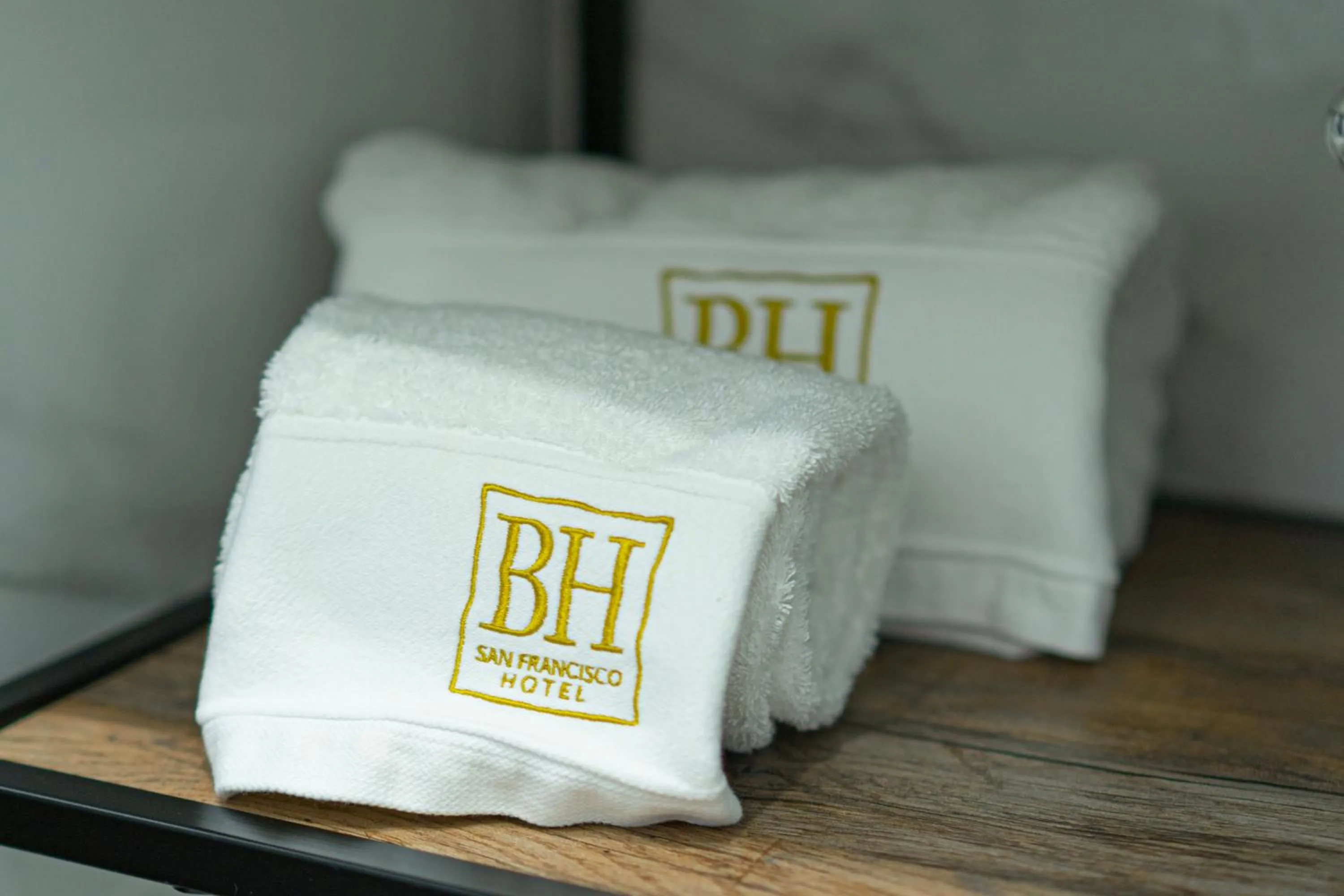towels, Bed in Hotel BH San Francisco Alicante