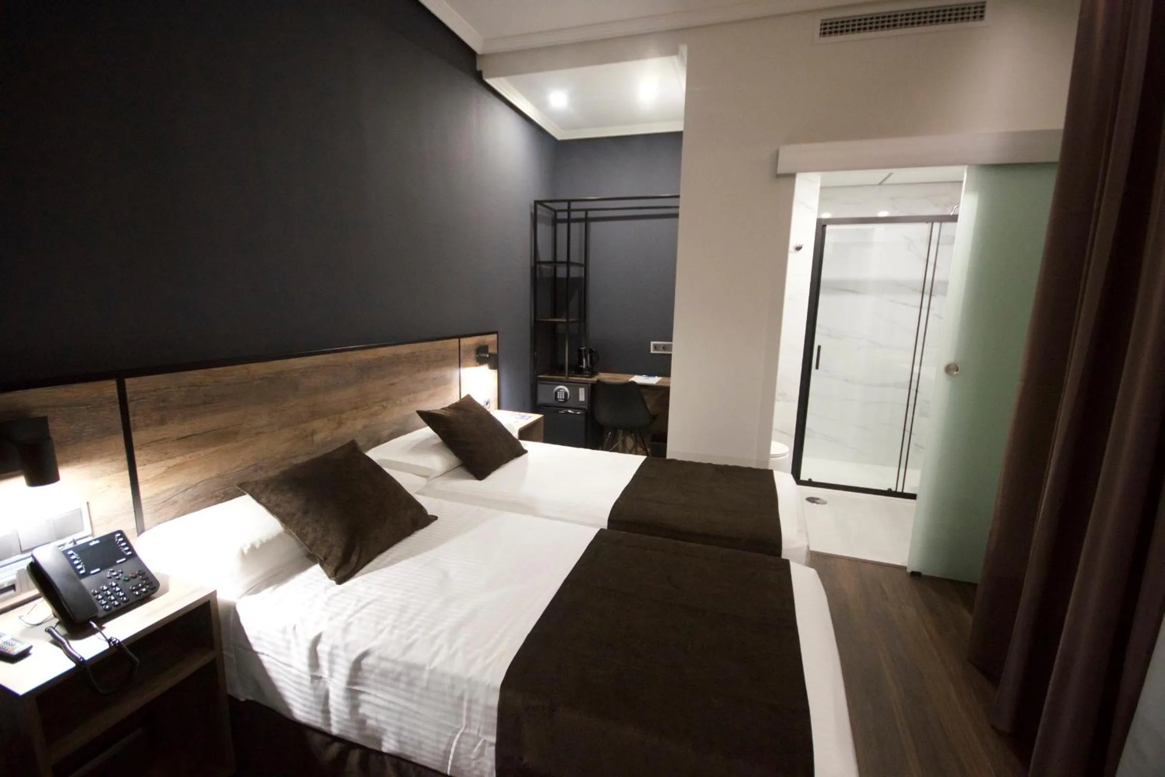 Bedroom, Bed in Hotel BH San Francisco Alicante