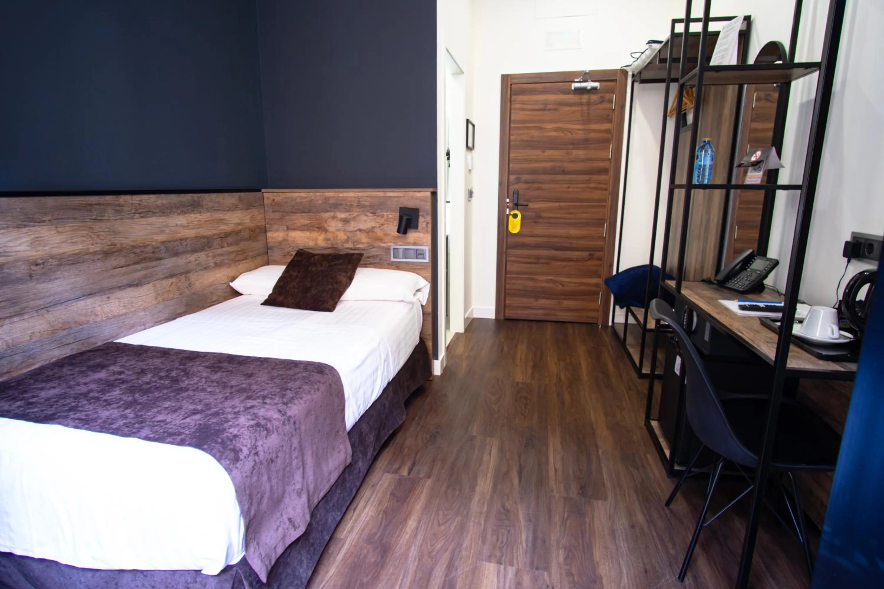 Photo of the whole room, Bed in Hotel BH San Francisco Alicante