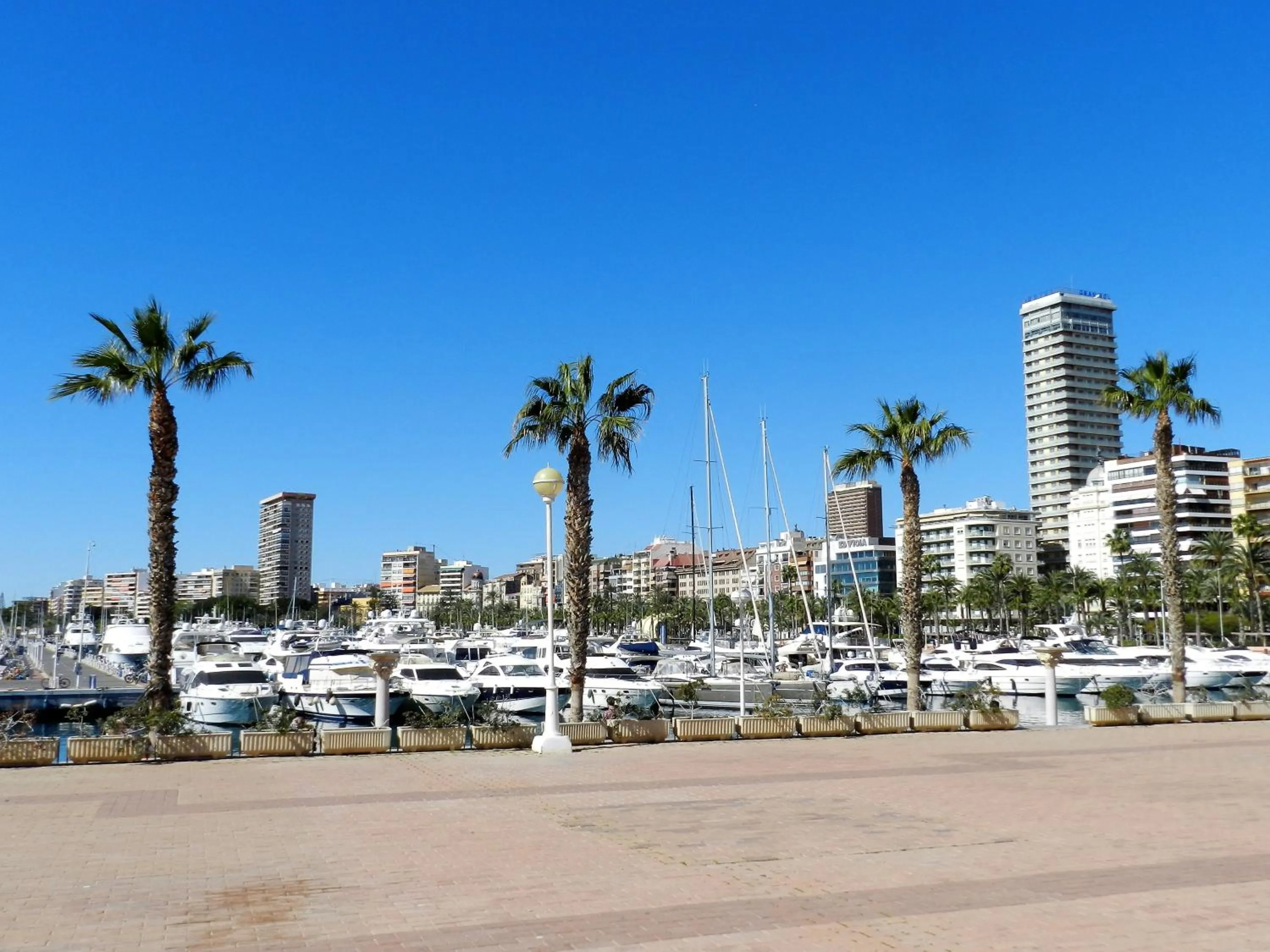 Nearby landmark in Hotel BH San Francisco Alicante
