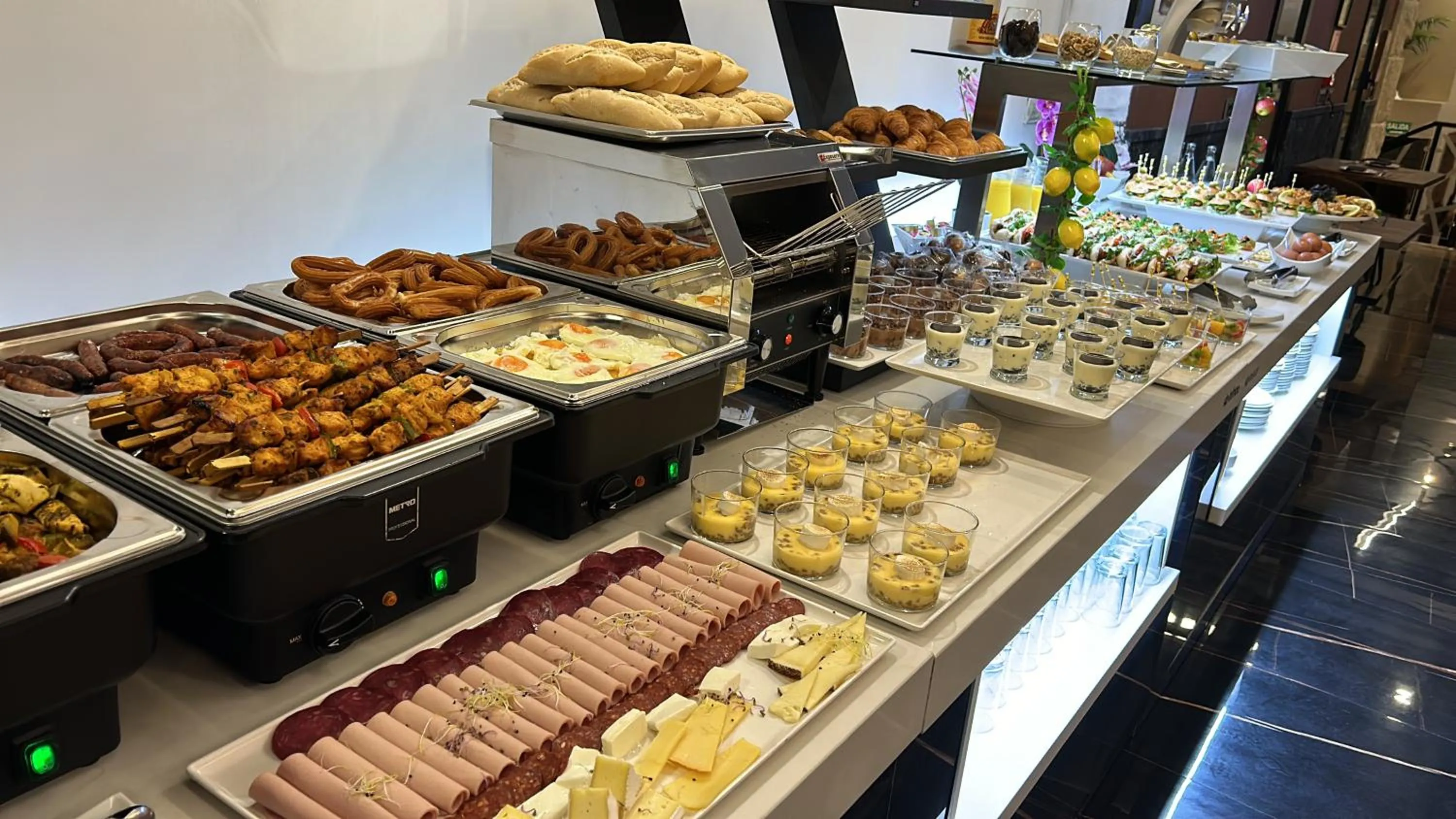 Buffet breakfast in Hotel BH San Francisco Alicante