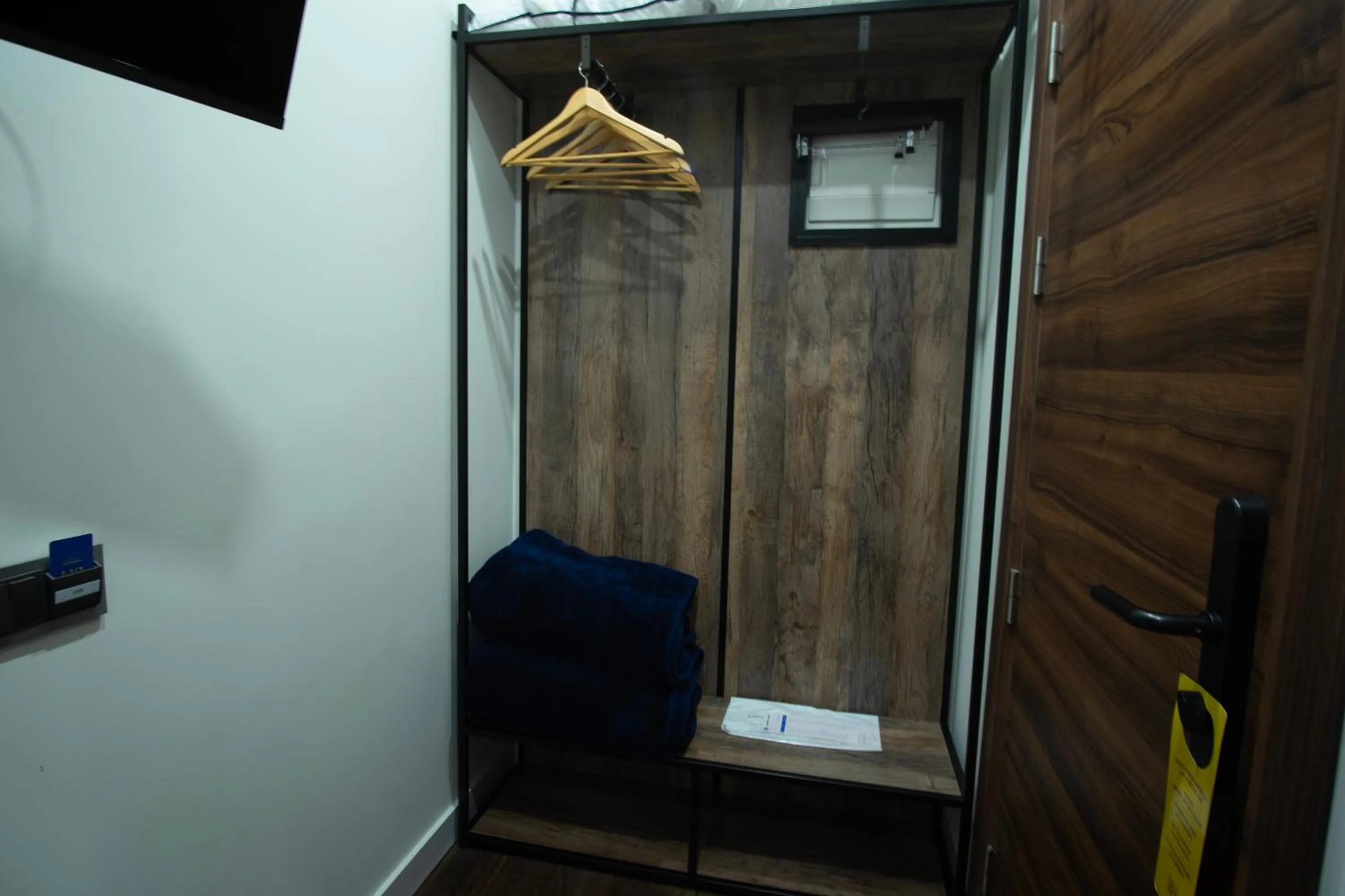 wardrobe in Hotel BH San Francisco Alicante