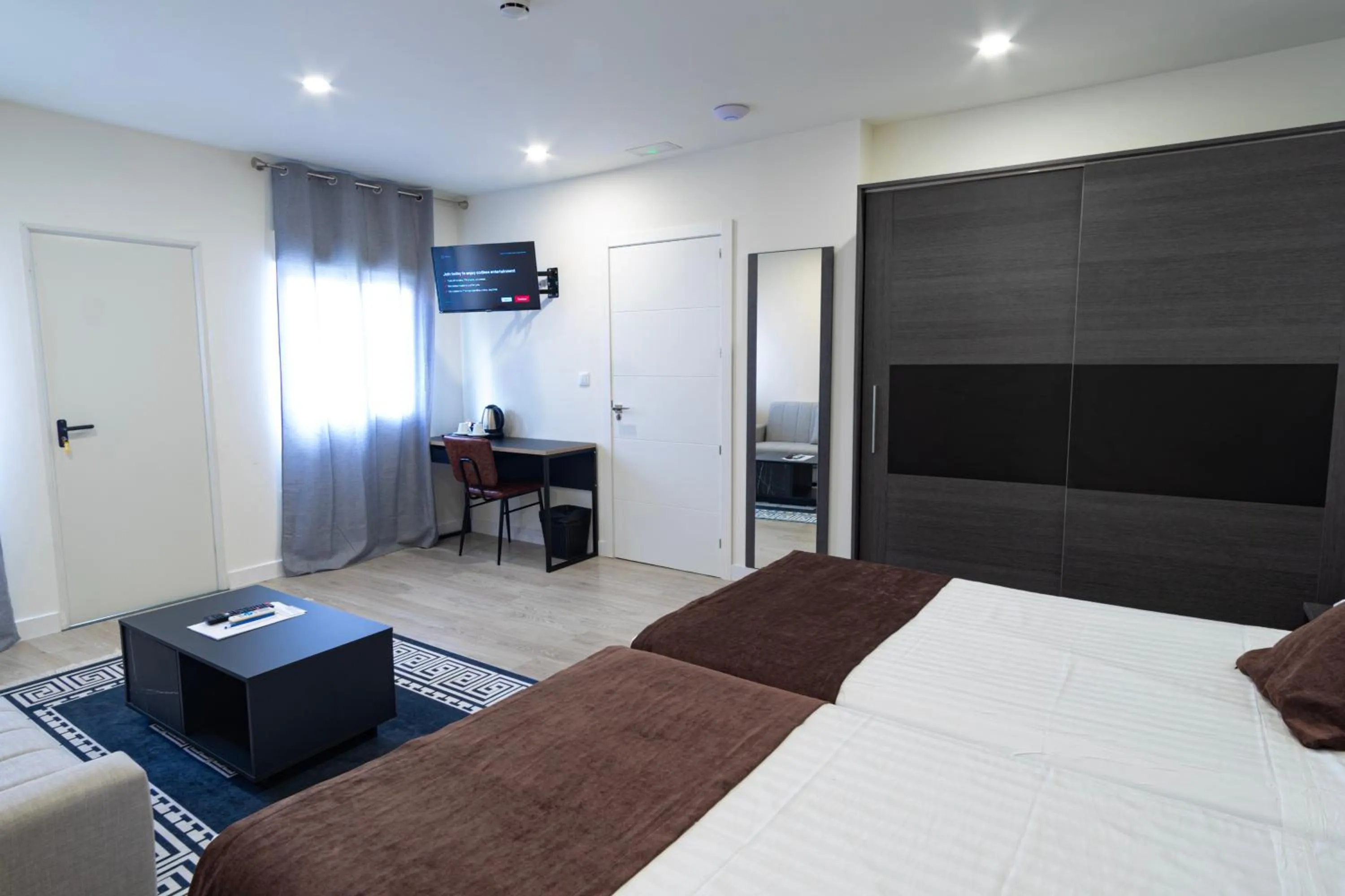 Photo of the whole room, Bed in Hotel BH San Francisco Alicante