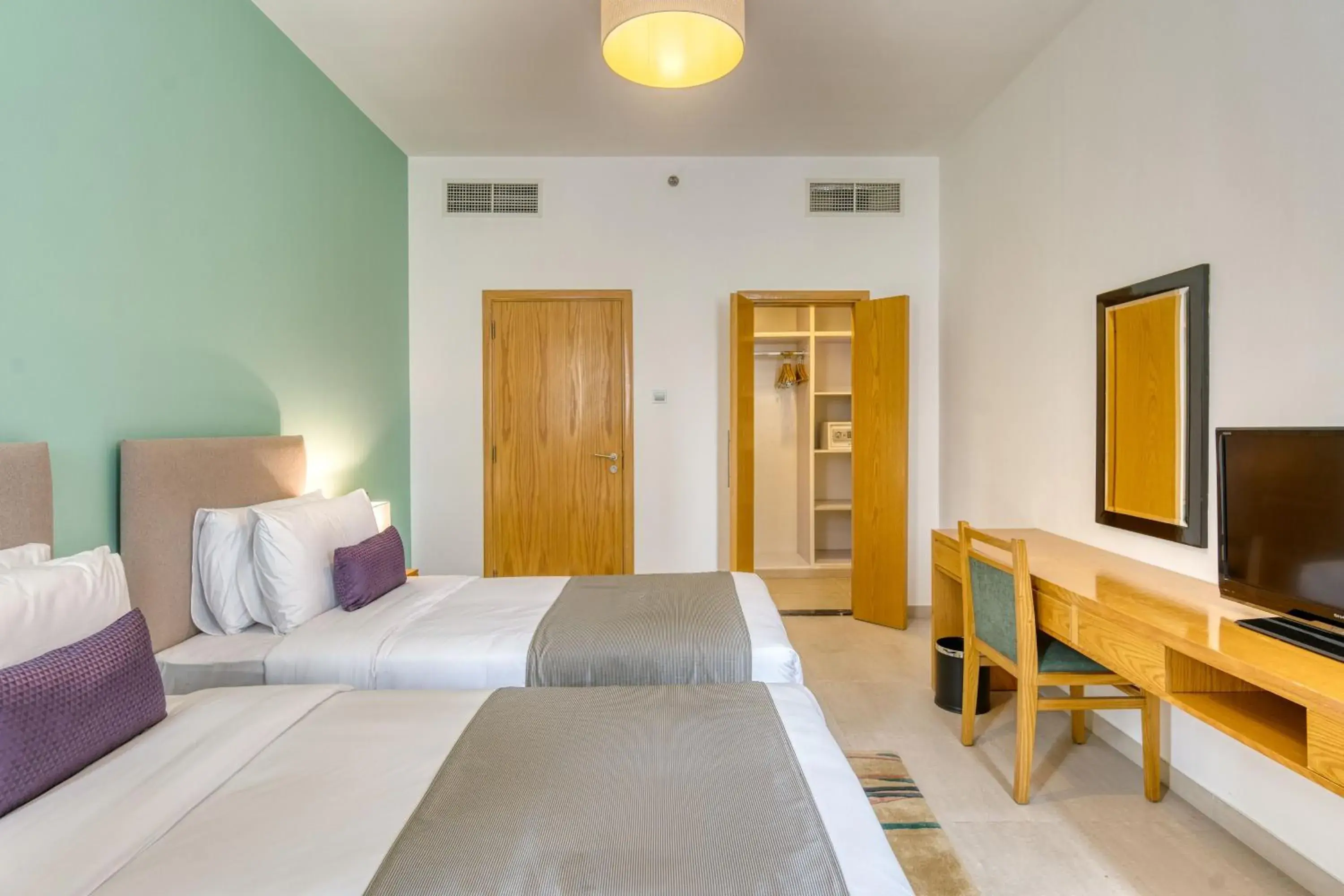 Deluxe One-Bedroom in Grand Heights Dubai Hotel Apartments Deluxe One-Bedroom in Grand Heights Dubai Hotel Apartments