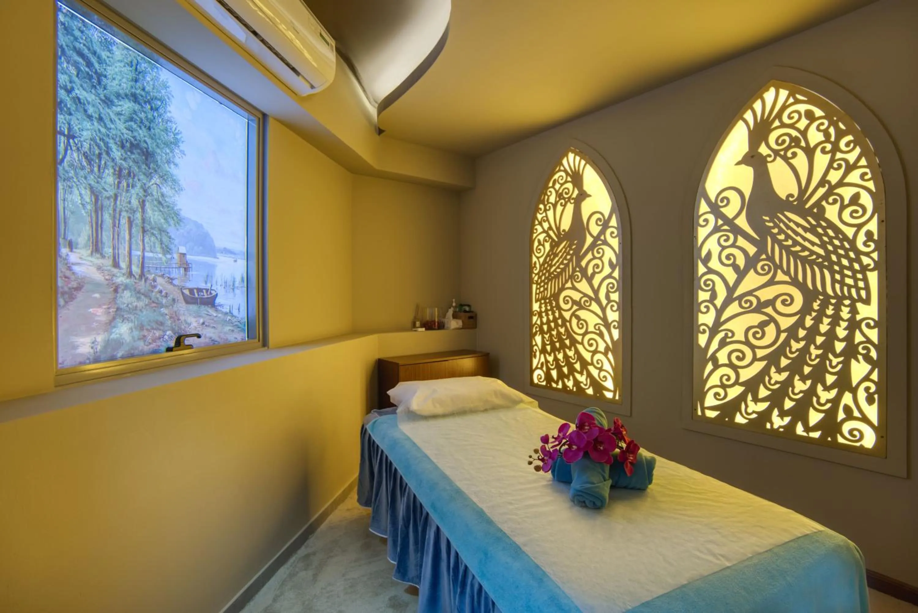 Spa and wellness centre/facilities, Bed in Grand Heights Dubai Hotel Apartments