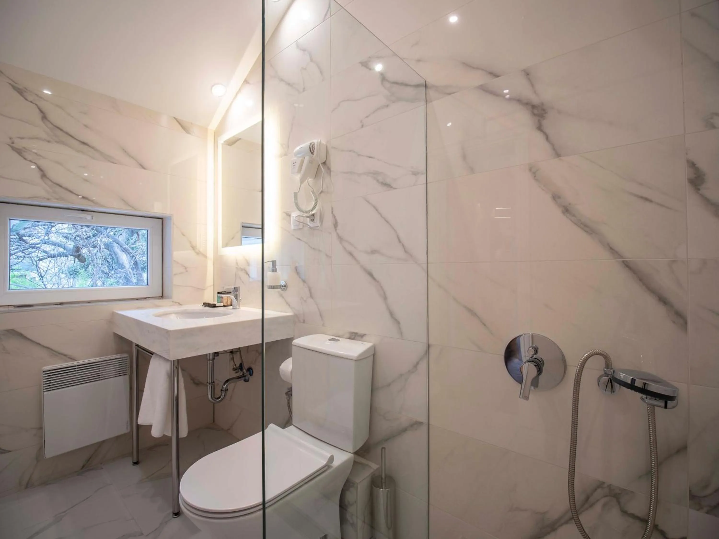 Shower in The Moon Boutique Hotel