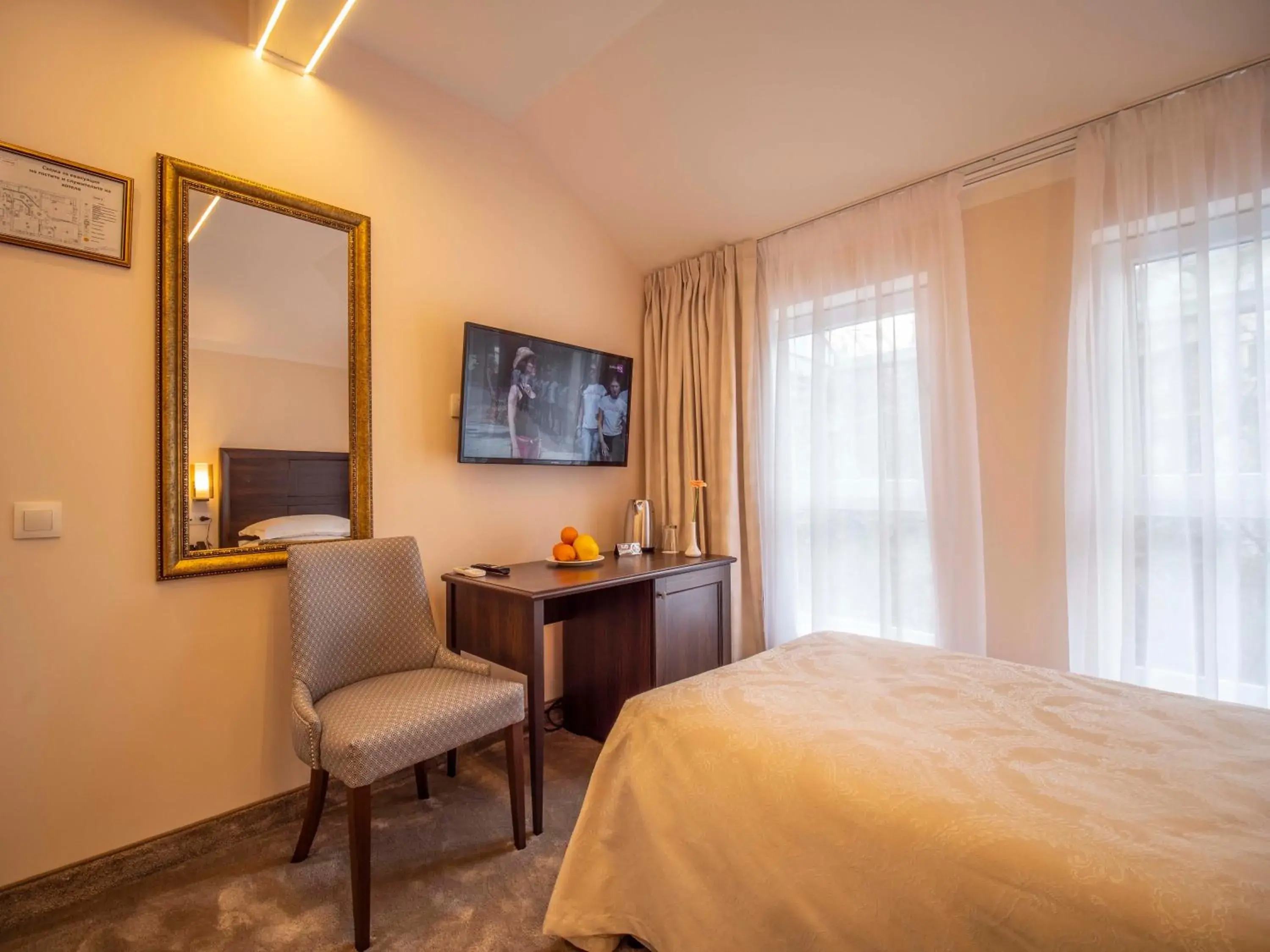 Luxurious Single Room in The Moon Boutique Hotel Luxurious Single Room in The Moon Boutique Hotel