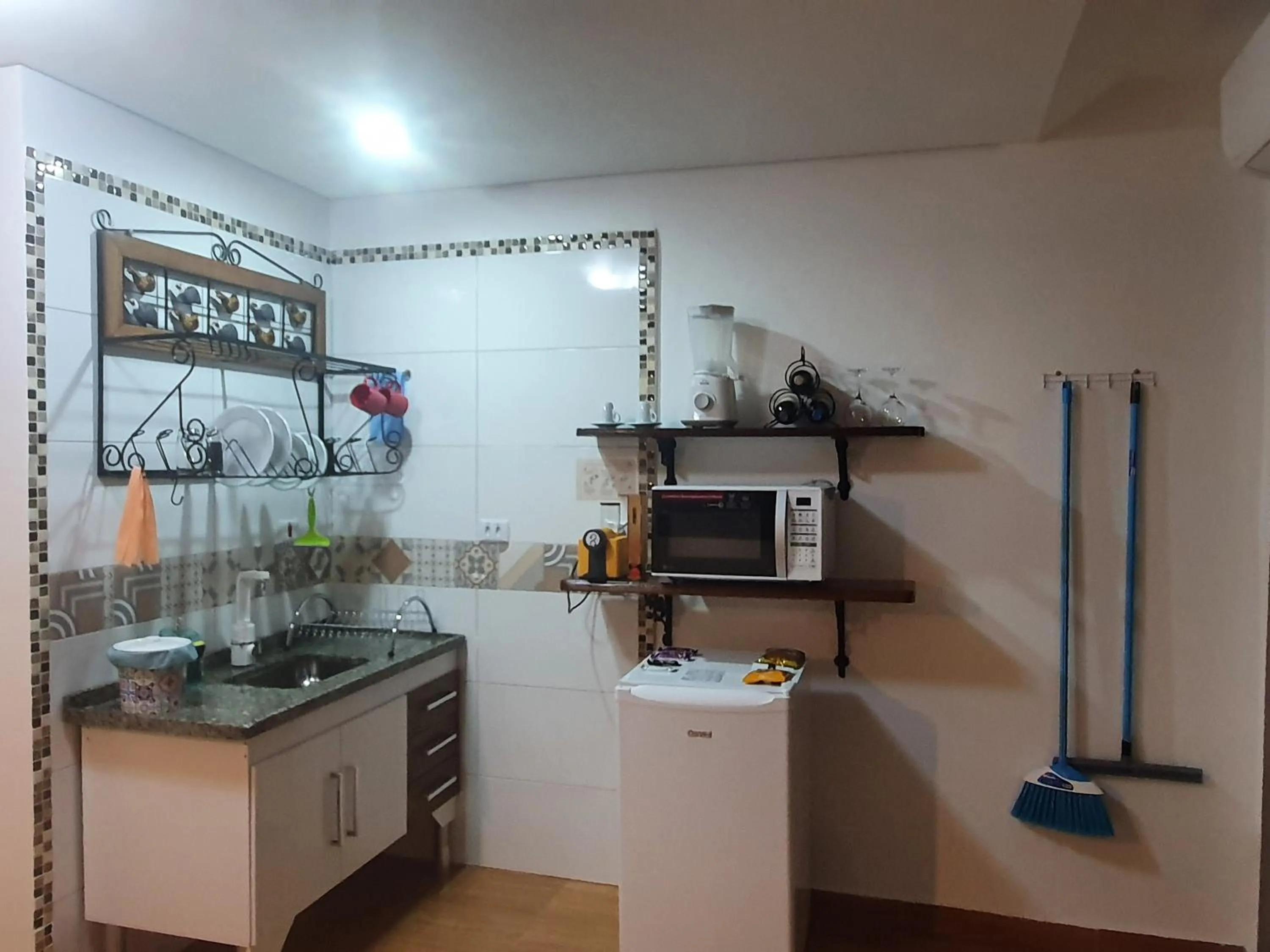 Kitchen or kitchenette in Hotel Chalet Monet - Granja Vianna