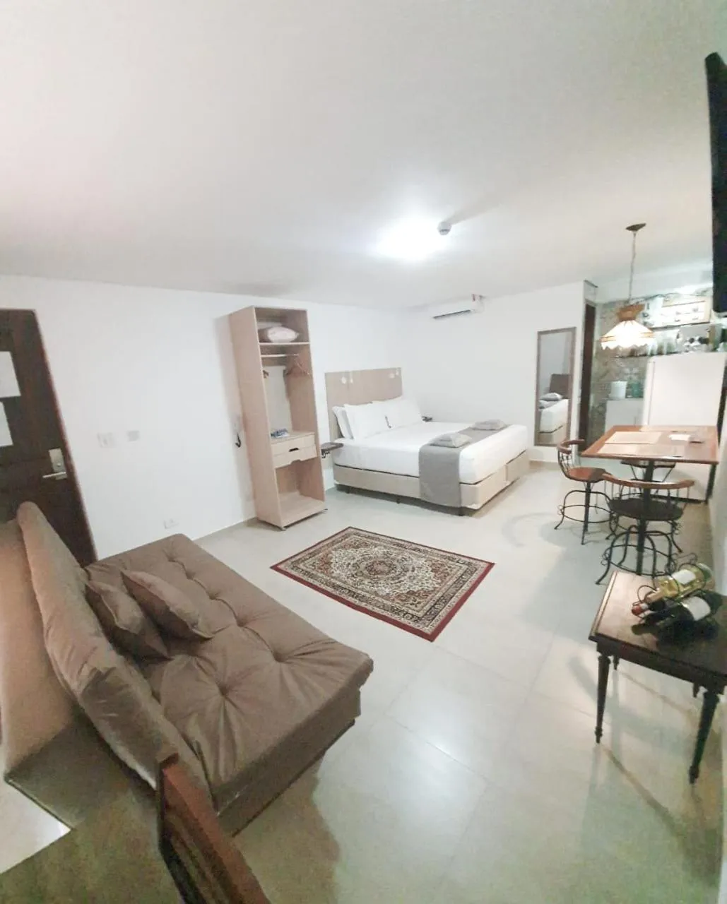 Seating area, Bed in Hotel Chalet Monet - Granja Vianna