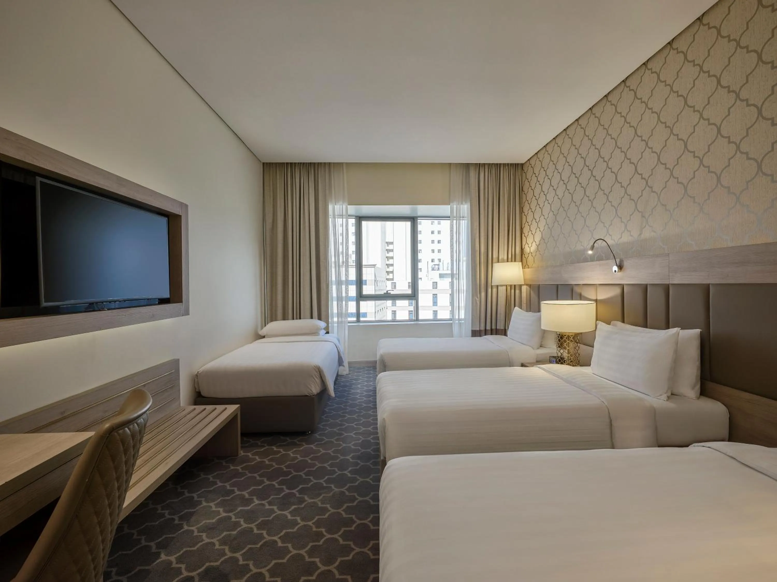Guests, Bed in DoubleTree by Hilton Makkah Aziziyah