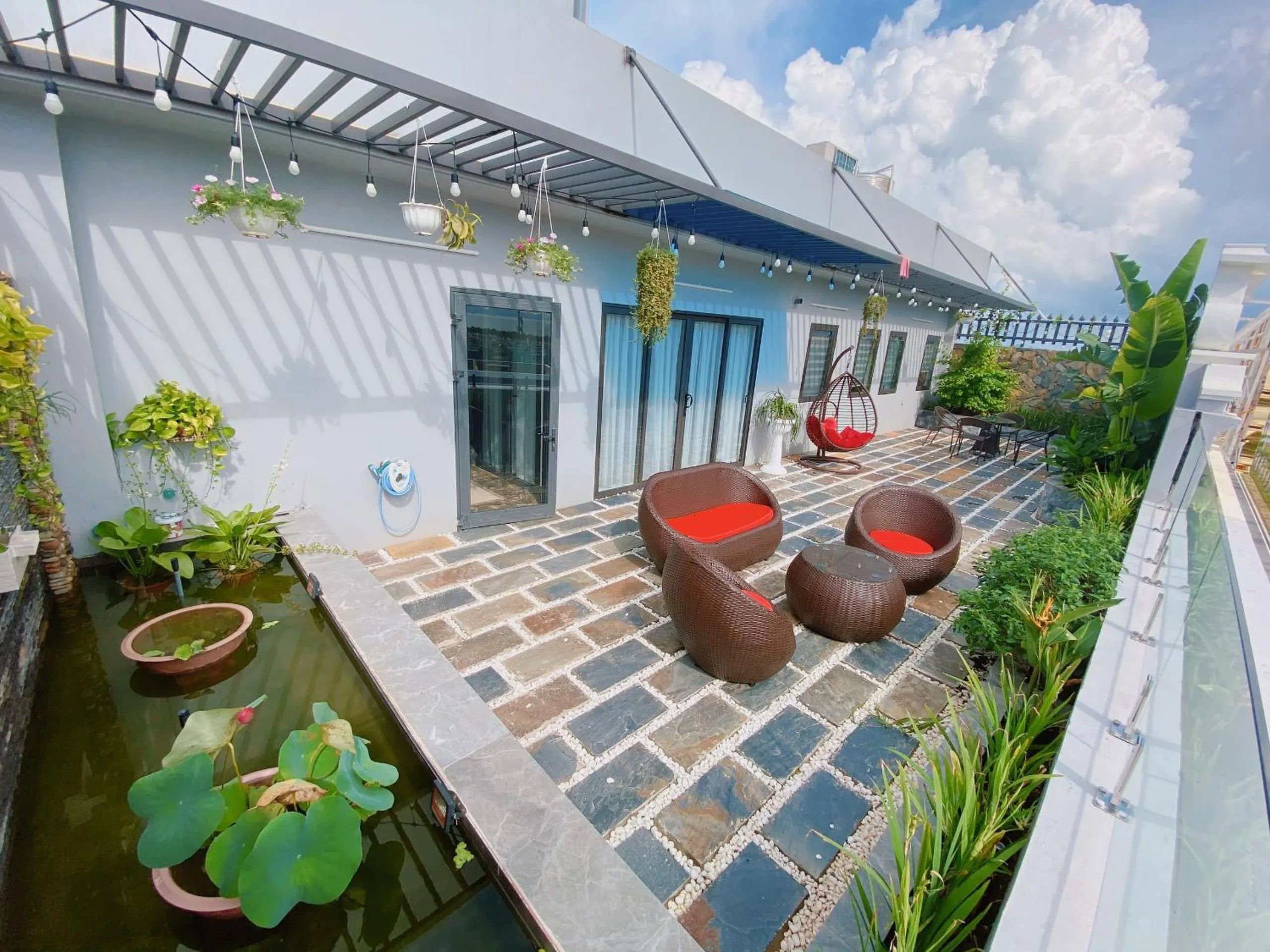 Patio in Jade Ha Long Hotel