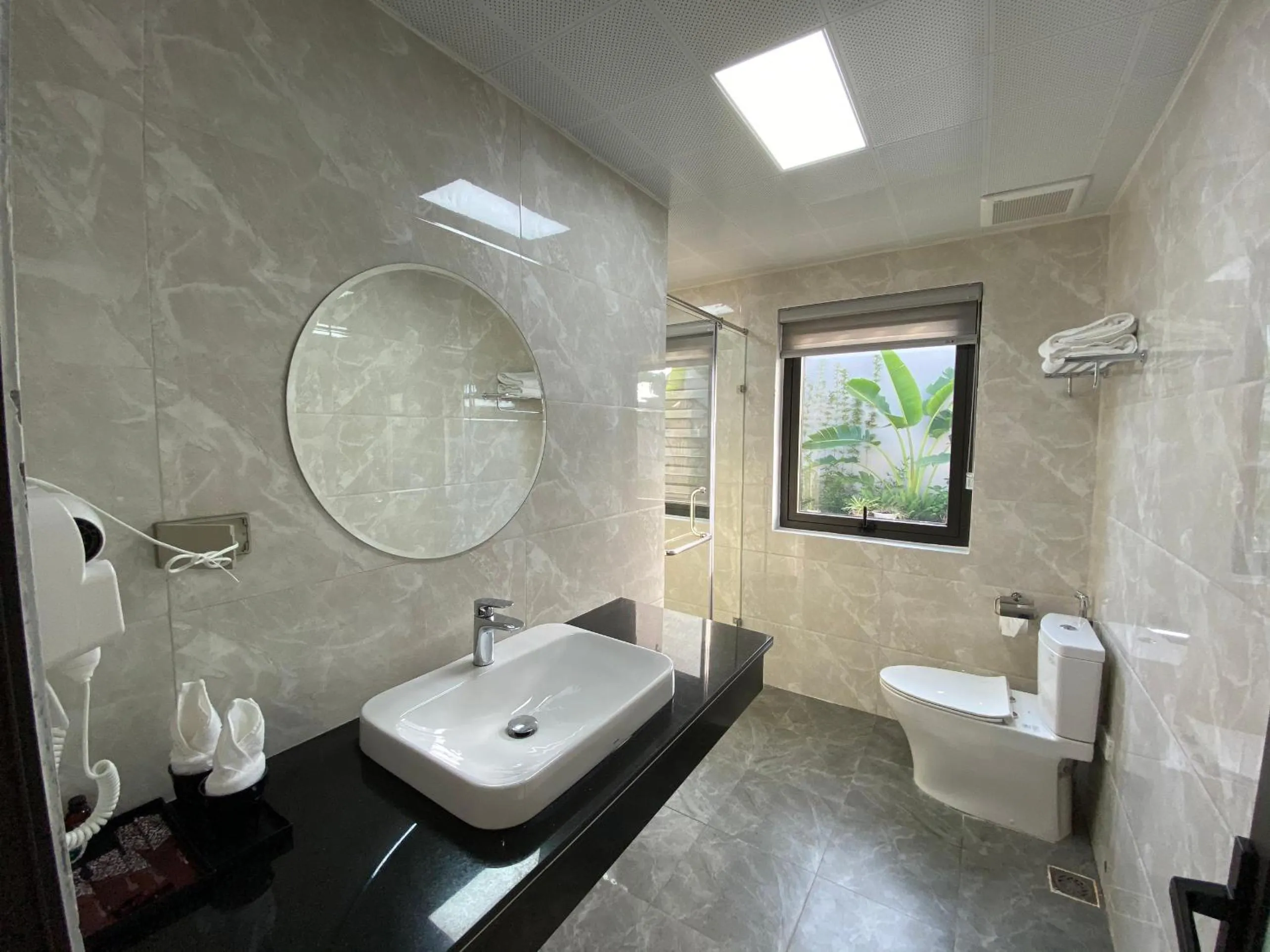 Bathroom in Jade Ha Long Hotel