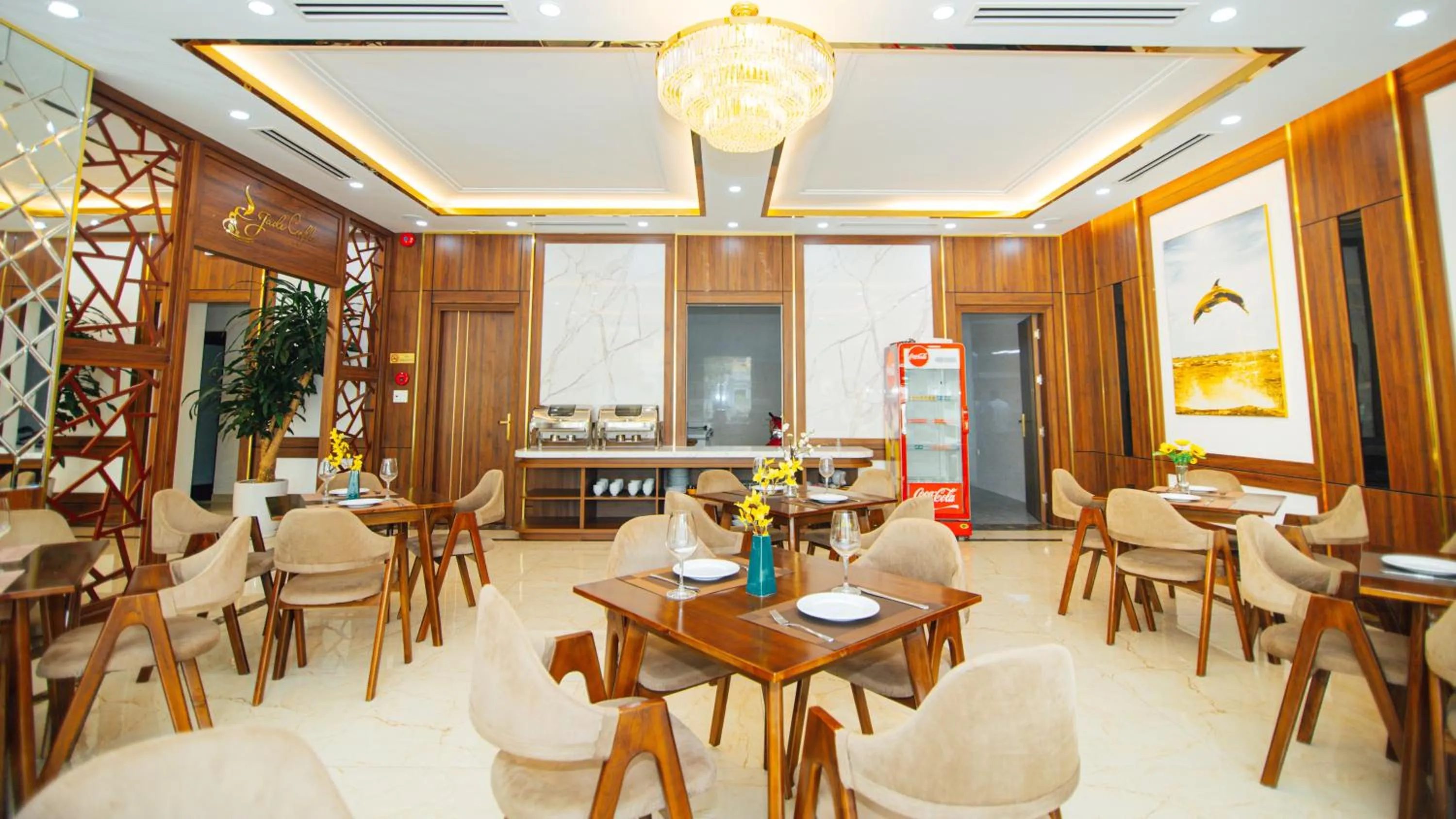 Restaurant/places to eat in Jade Ha Long Hotel