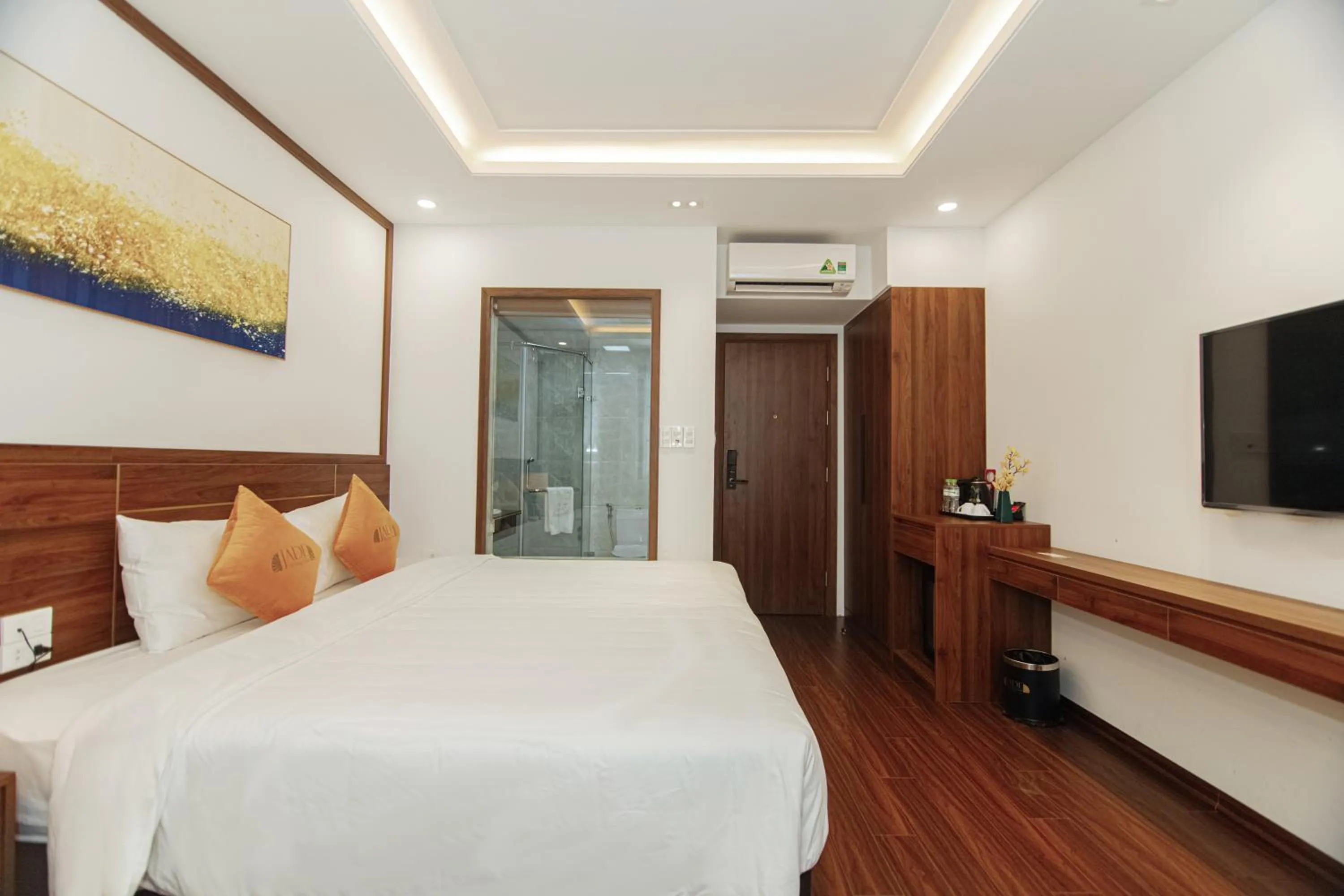 Bedroom, Bed in Jade Ha Long Hotel