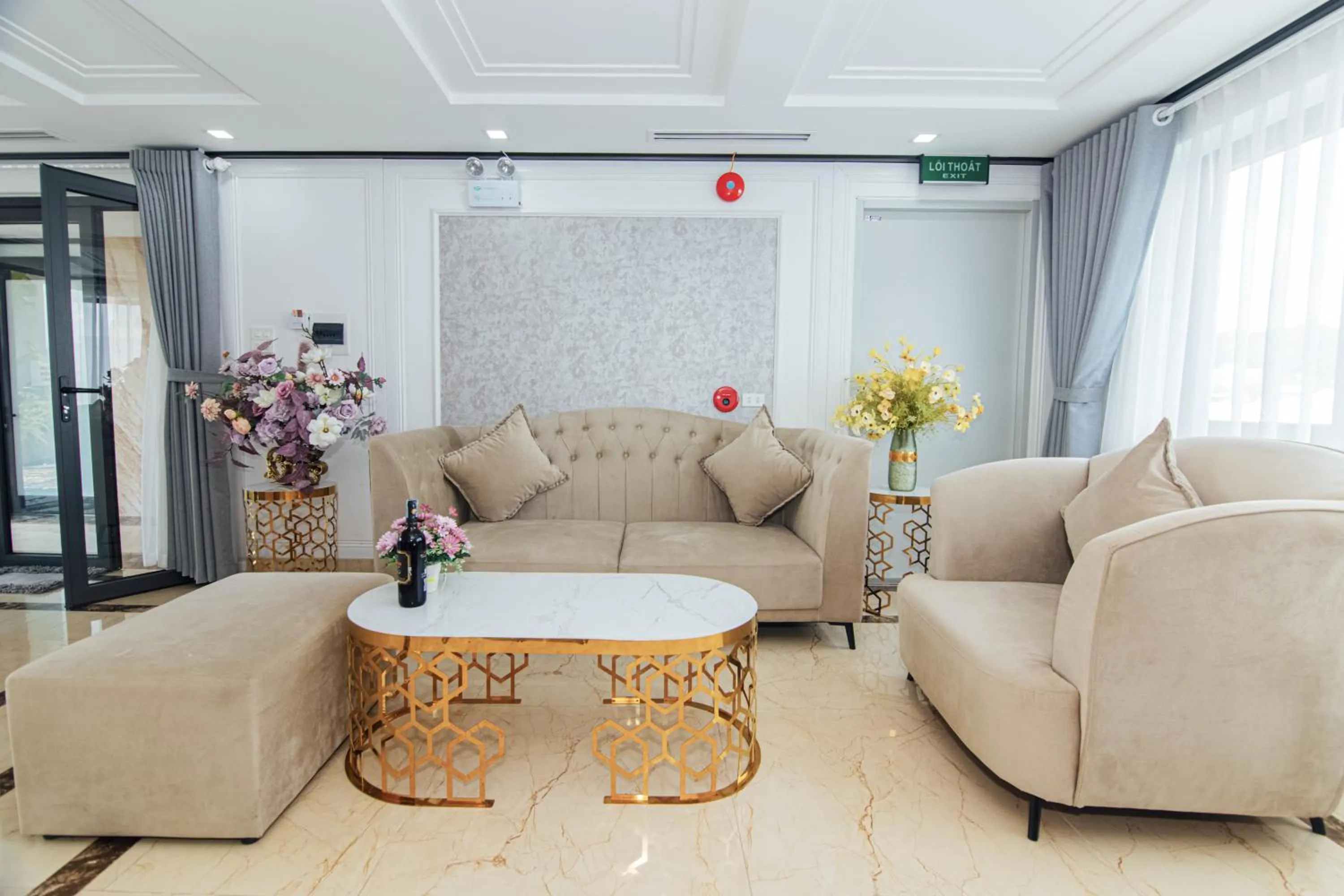 Living room in Jade Ha Long Hotel