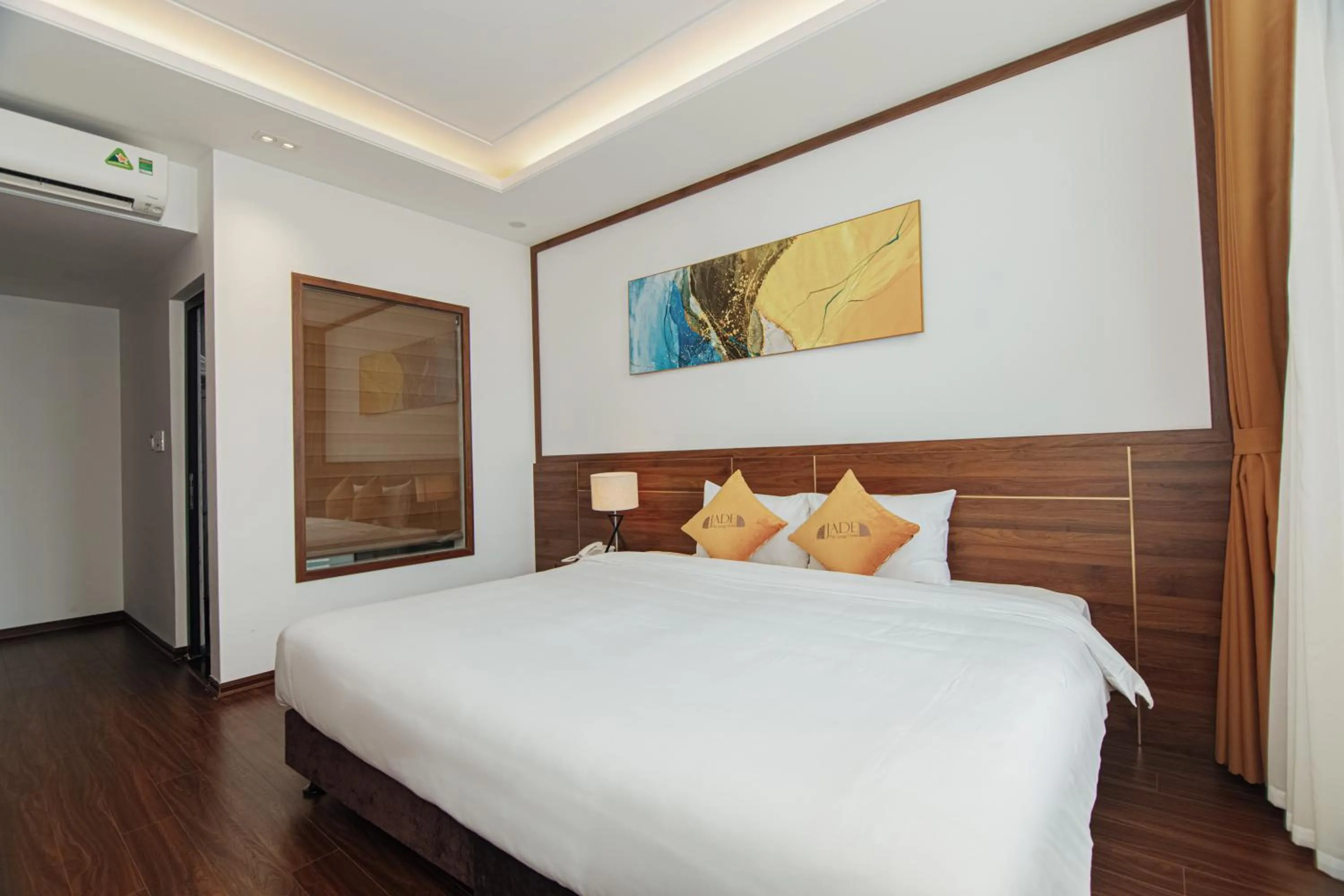 Bed in Jade Ha Long Hotel