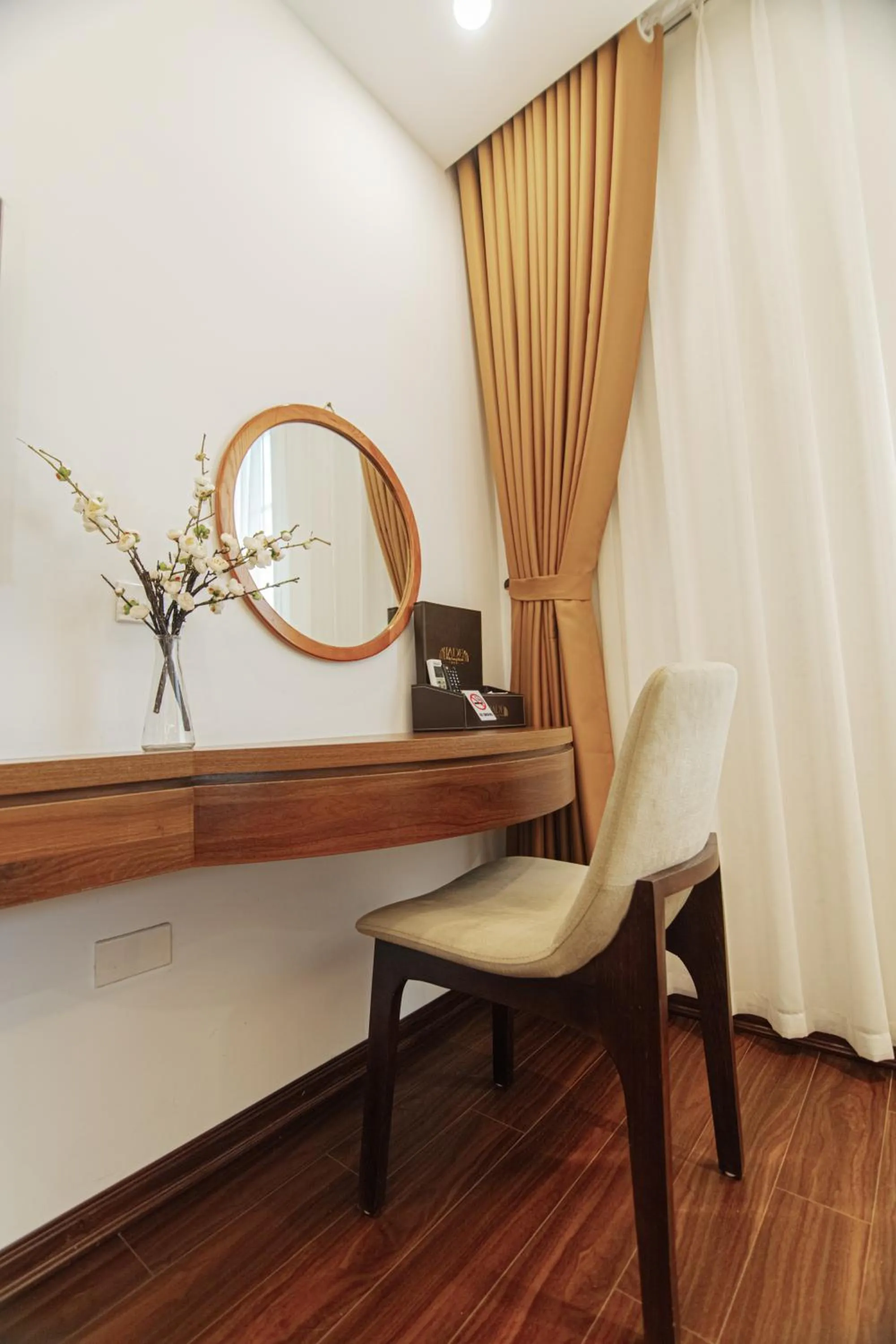 Seating area in Jade Ha Long Hotel