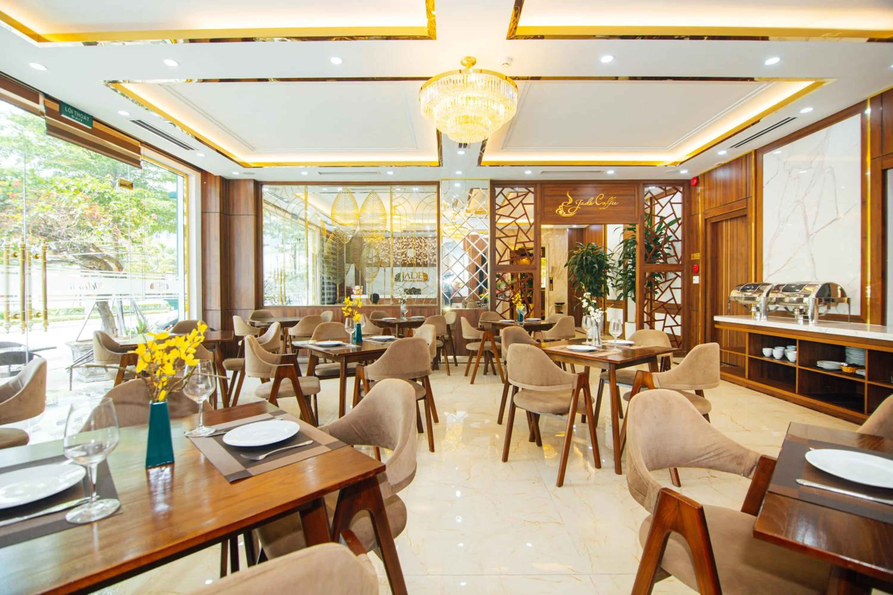 Restaurant/places to eat in Jade Ha Long Hotel