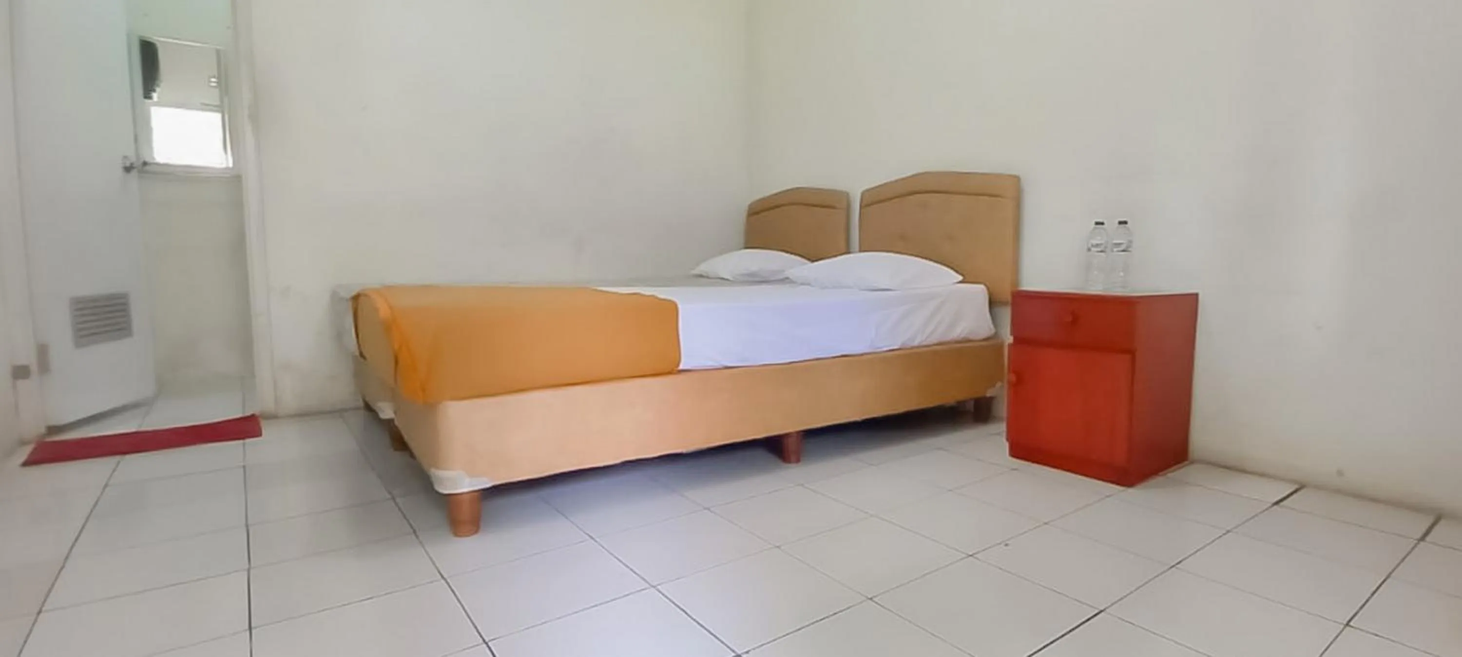 Bedroom, Bed in Hotel Sri Indrawati Puncak Mitra RedDoorz