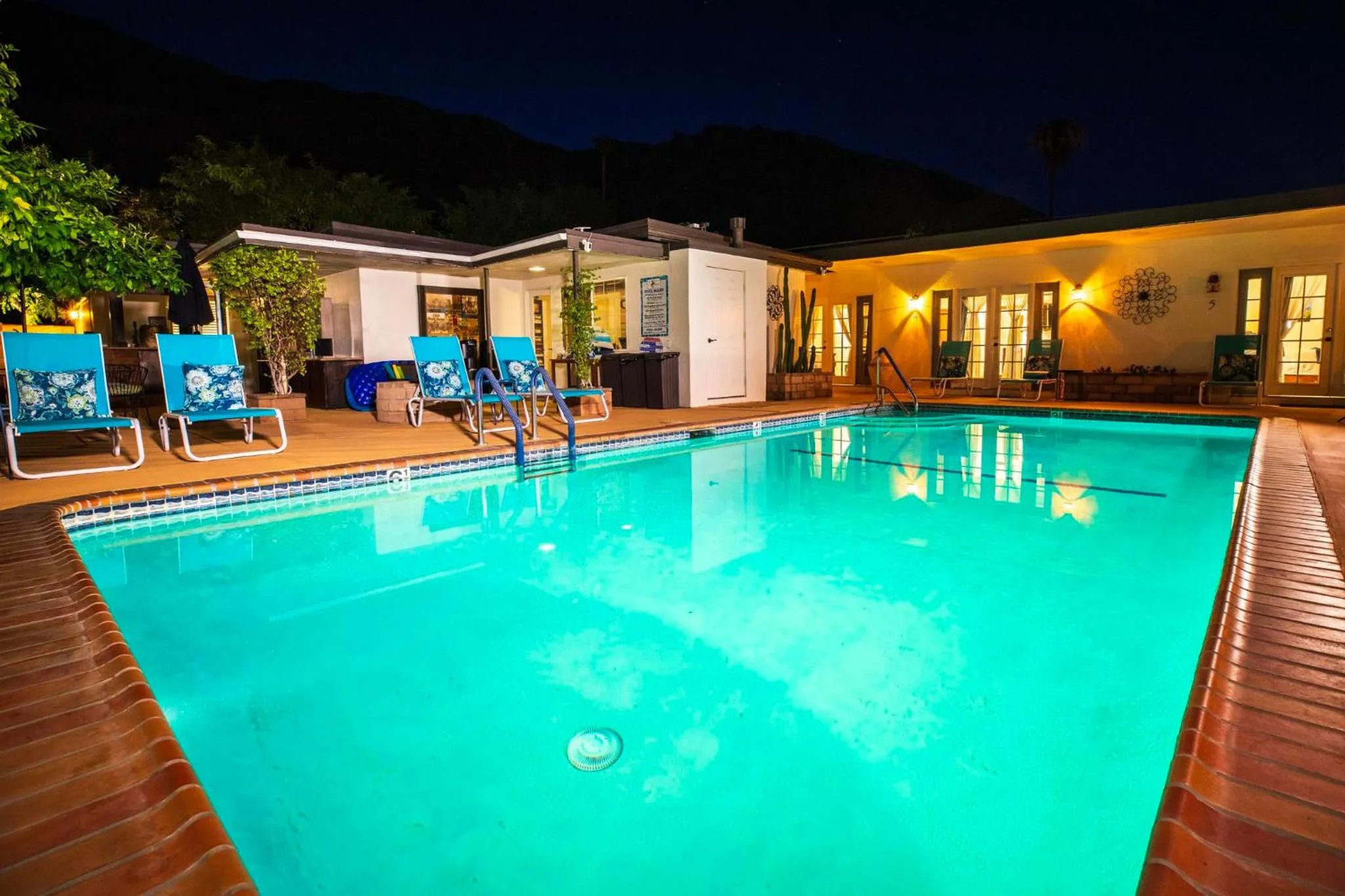 Swimming pool in Old Ranch Inn - Adults Only 21 & Up