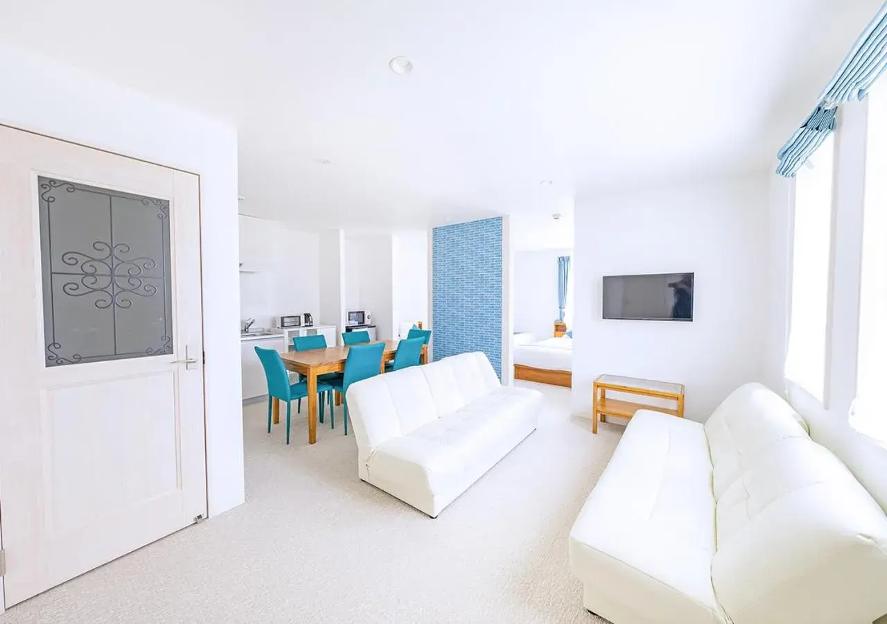 Deluxe Family Room in Hotel California Miyakojima Resort Deluxe Family Room in Hotel California Miyakojima Resort