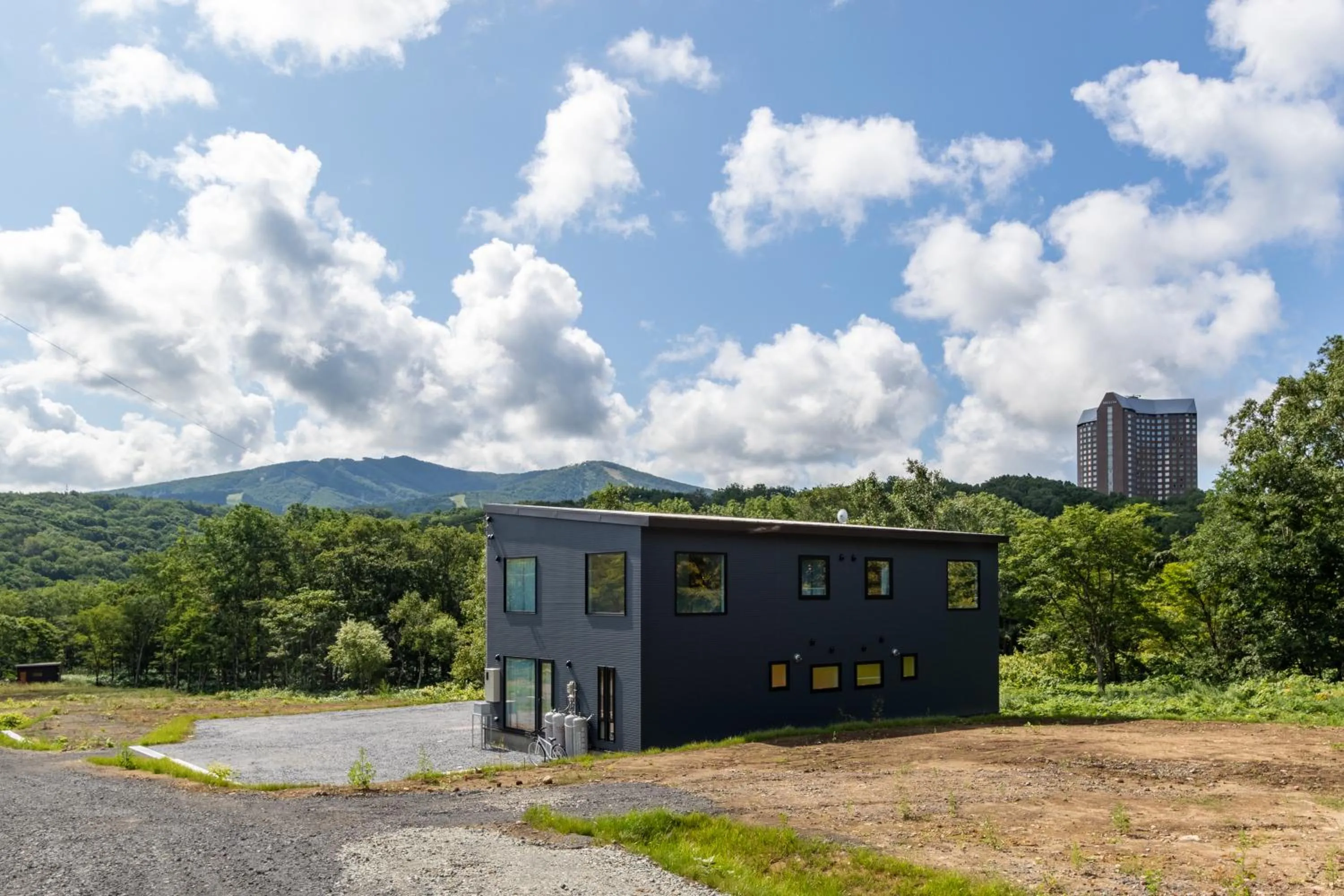 Property building in WaPura Rusutsu