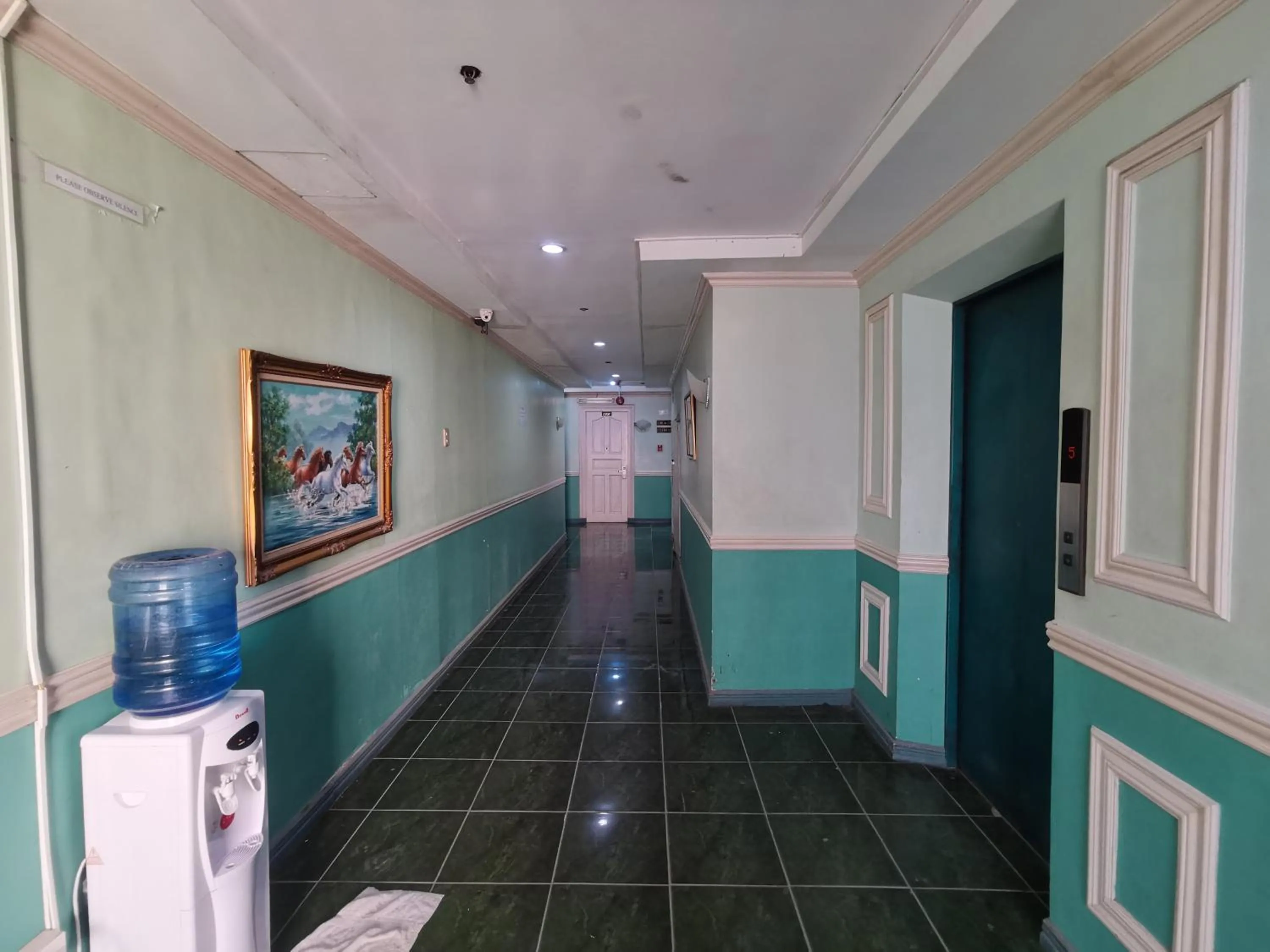 Property building in Metro Park Hotel - Cebu City