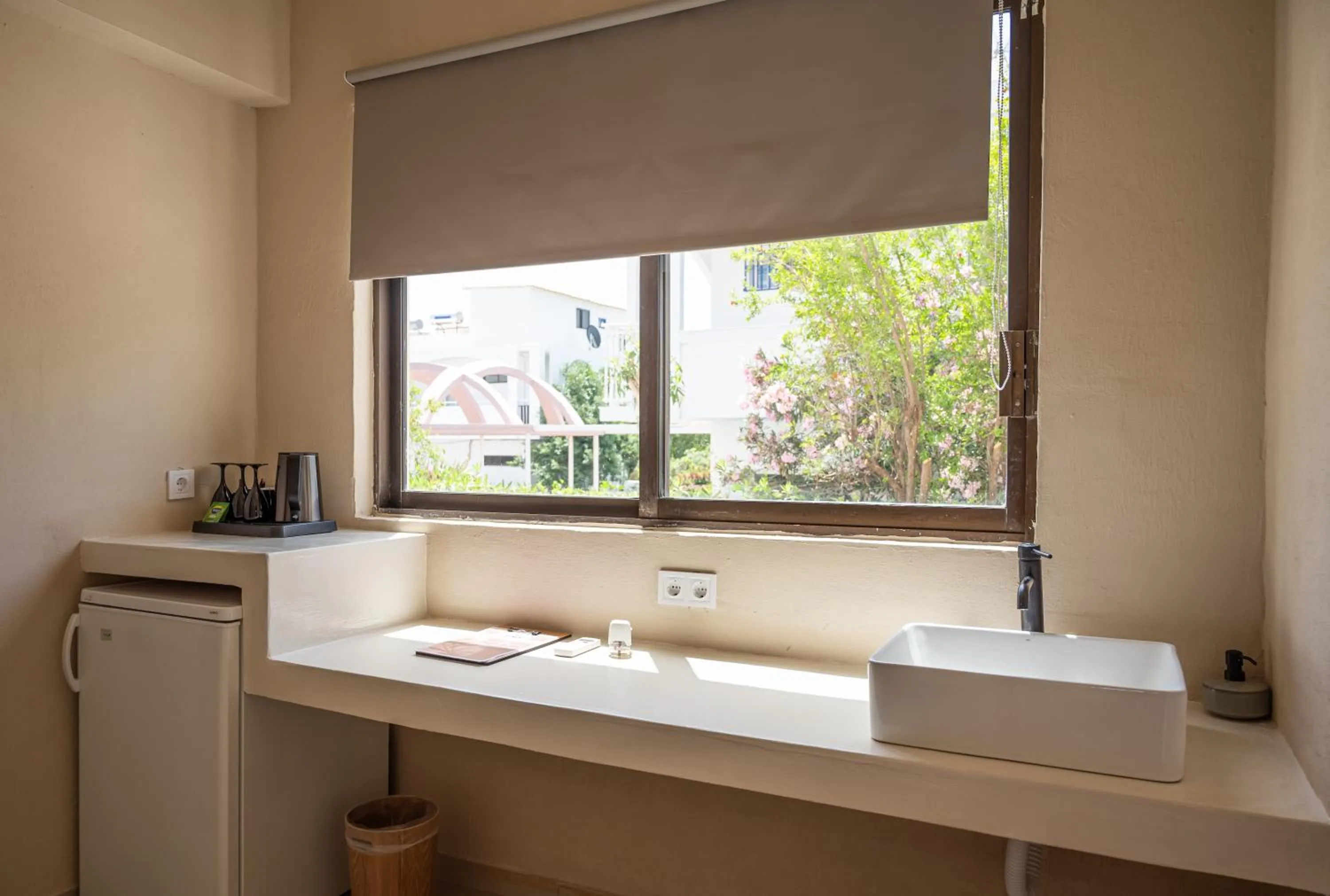 Atma Beach Rooms & Suites