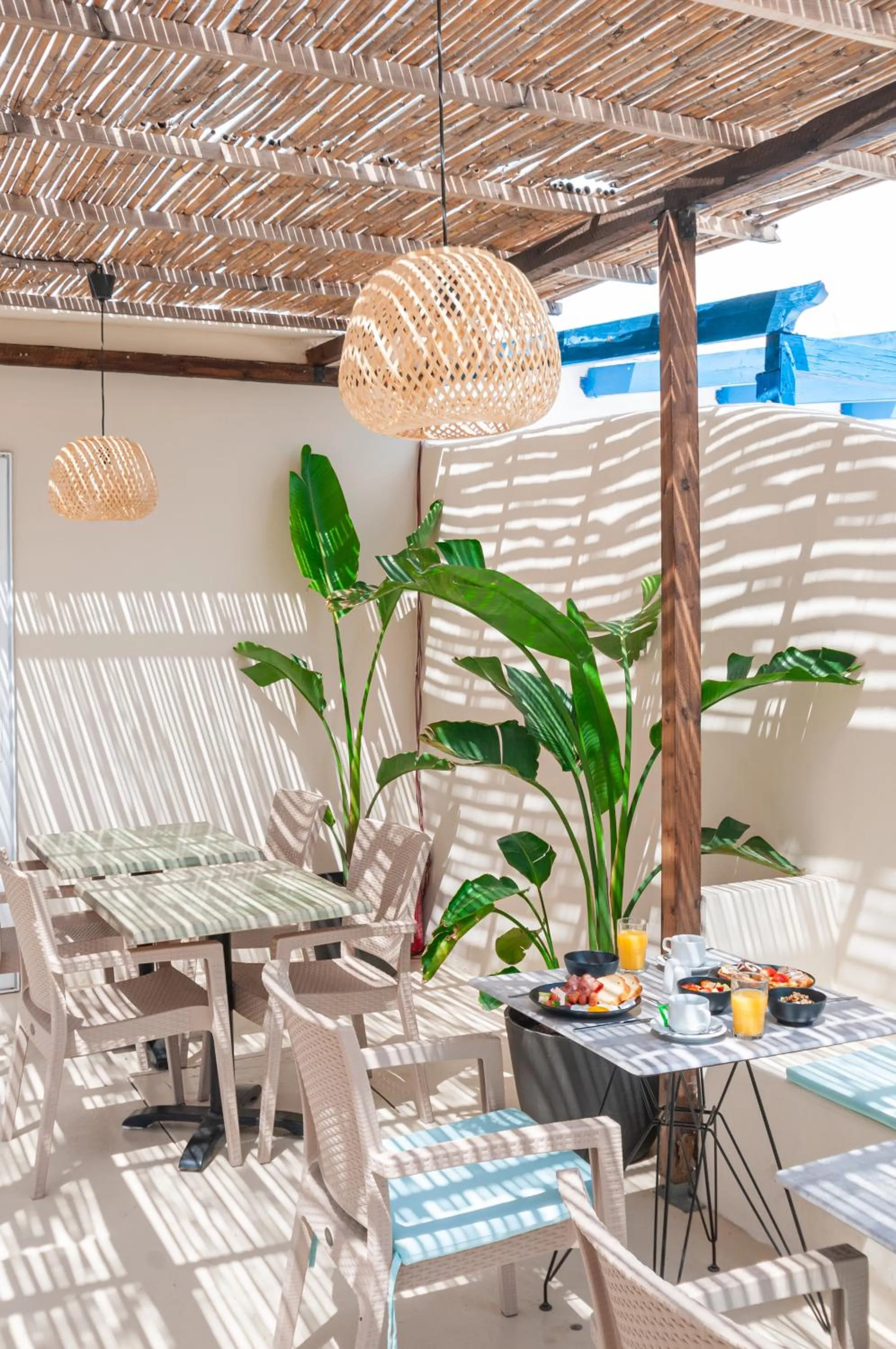 Atma Beach Rooms & Suites