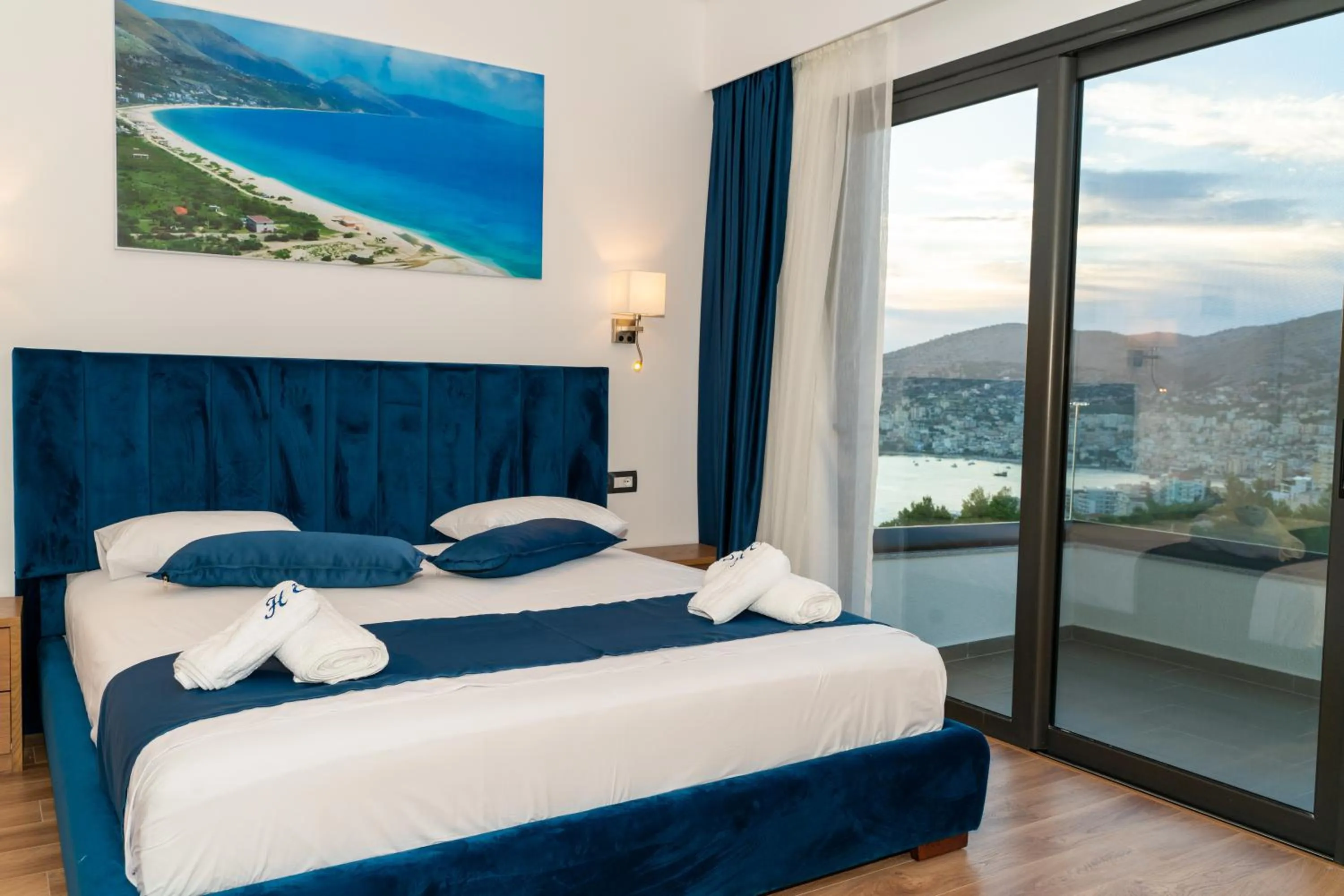 Bed in Hilltop Heaven Hotel