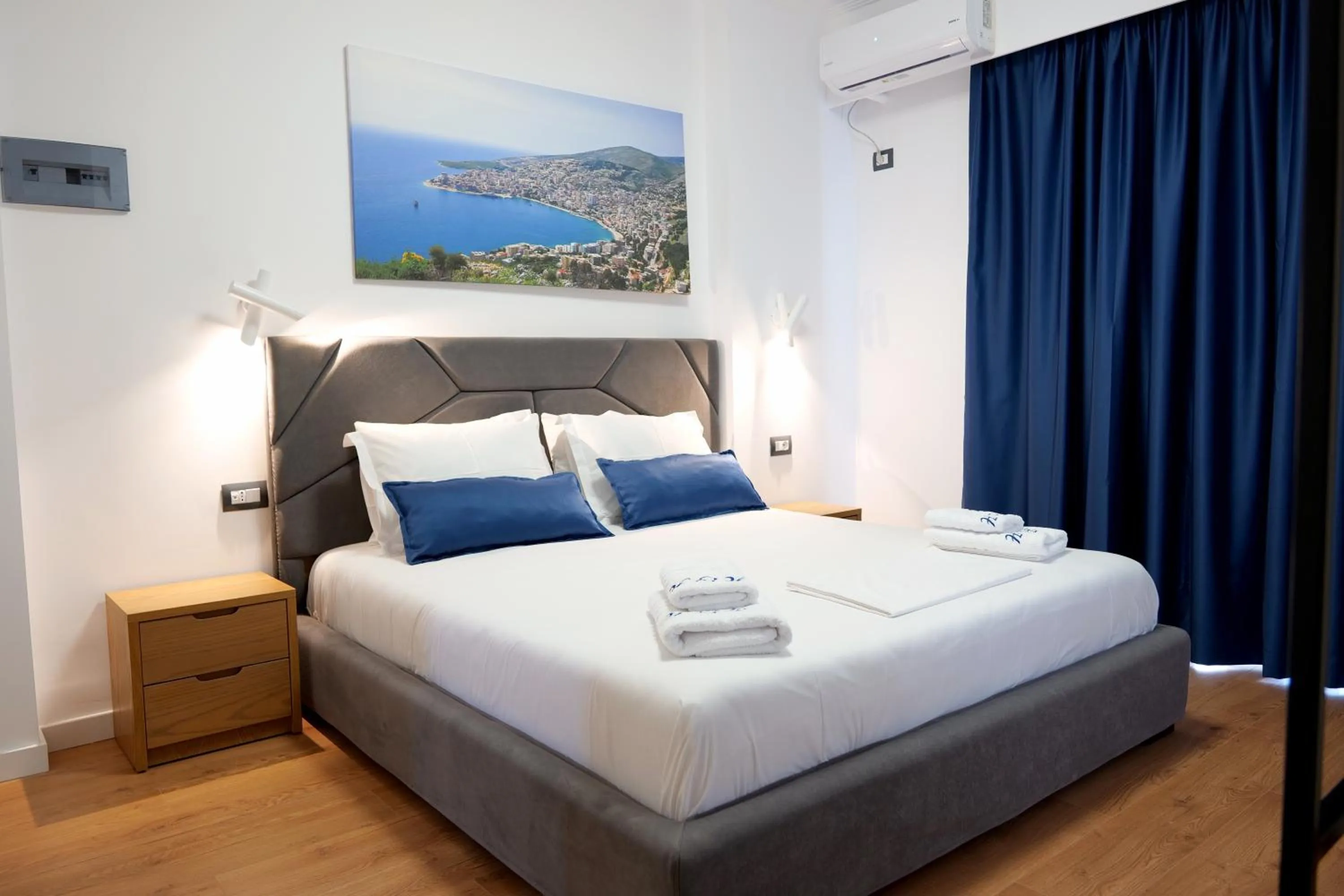 Bed in Hilltop Heaven Hotel