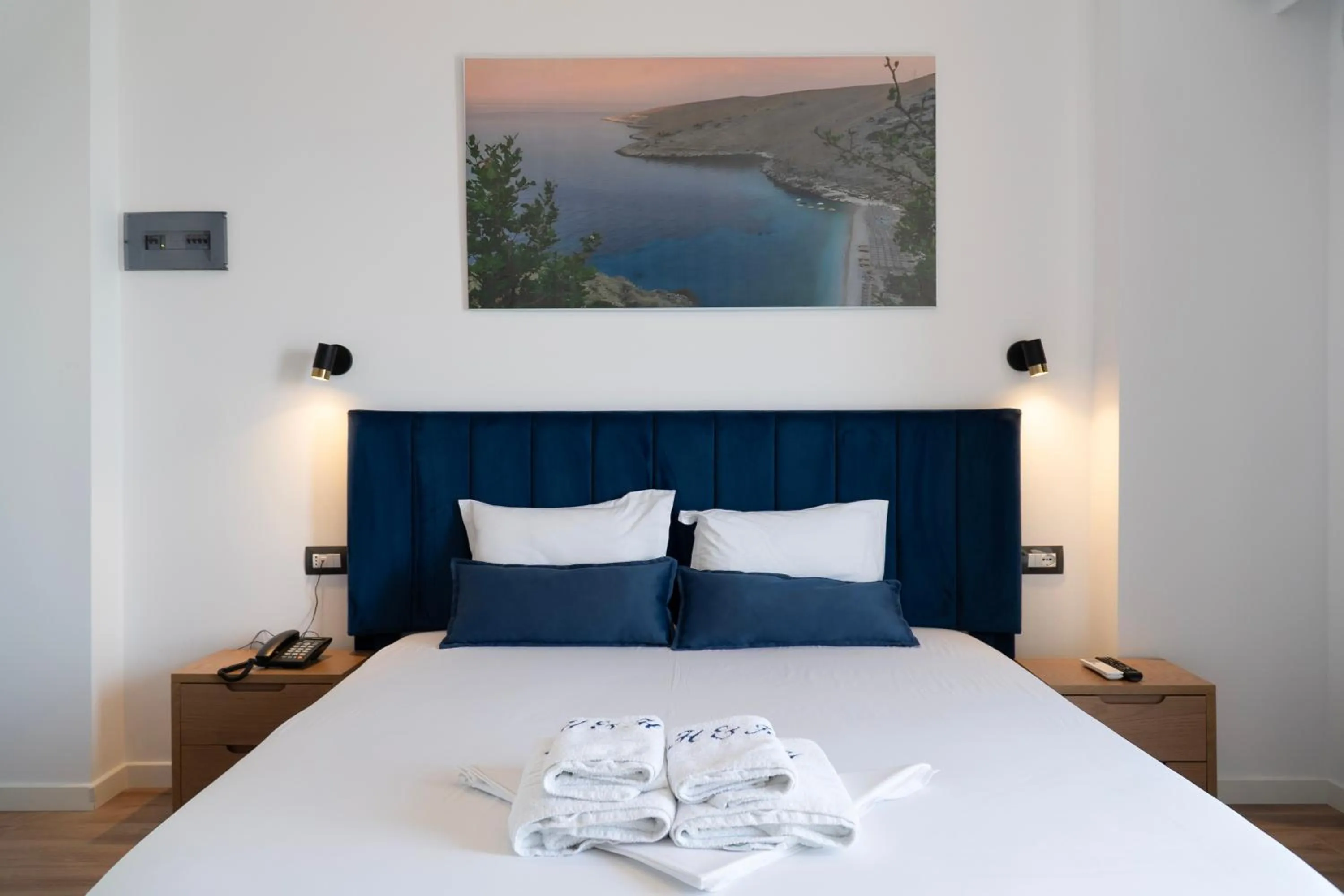 Bed in Hilltop Heaven Hotel