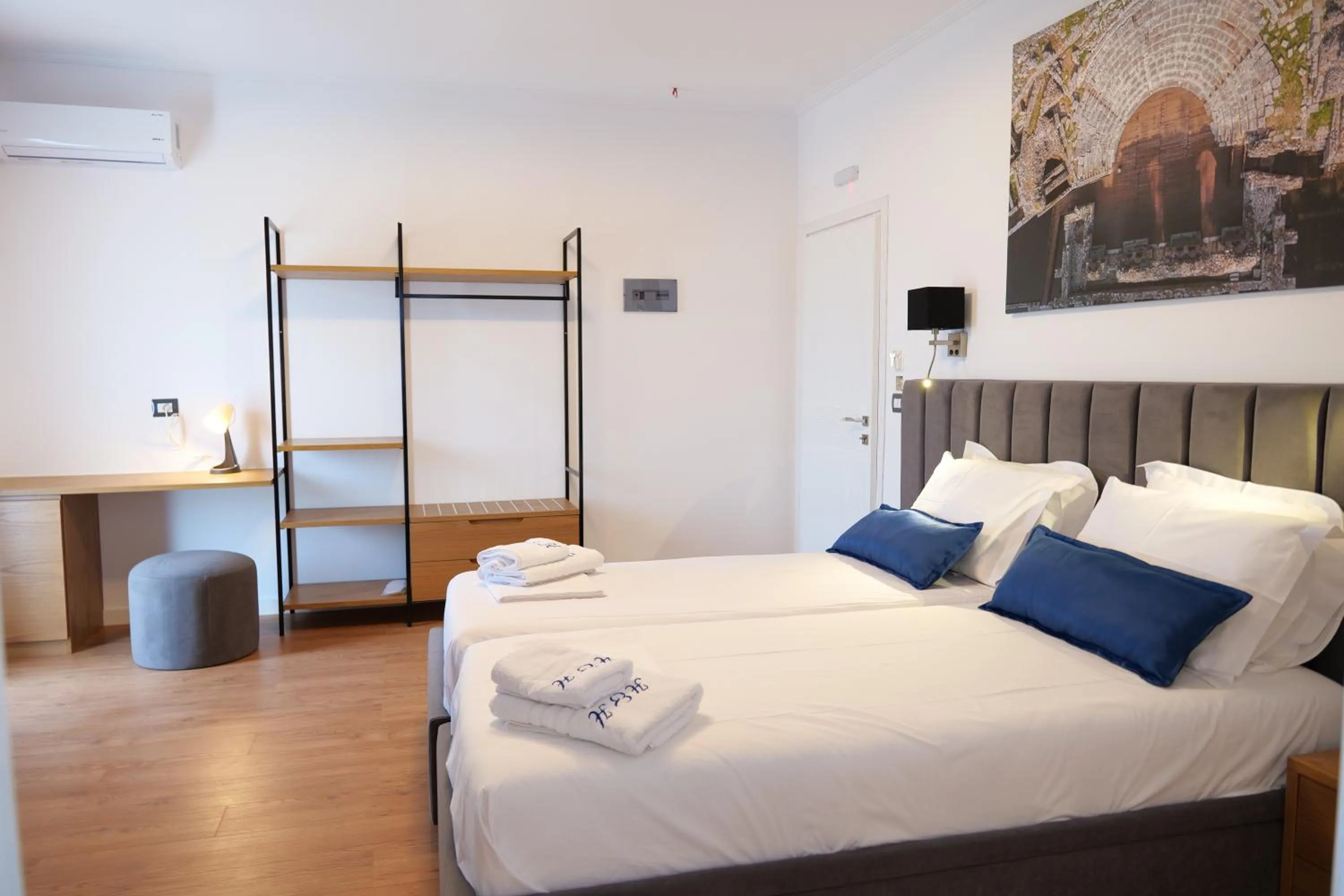 Bed in Hilltop Heaven Hotel