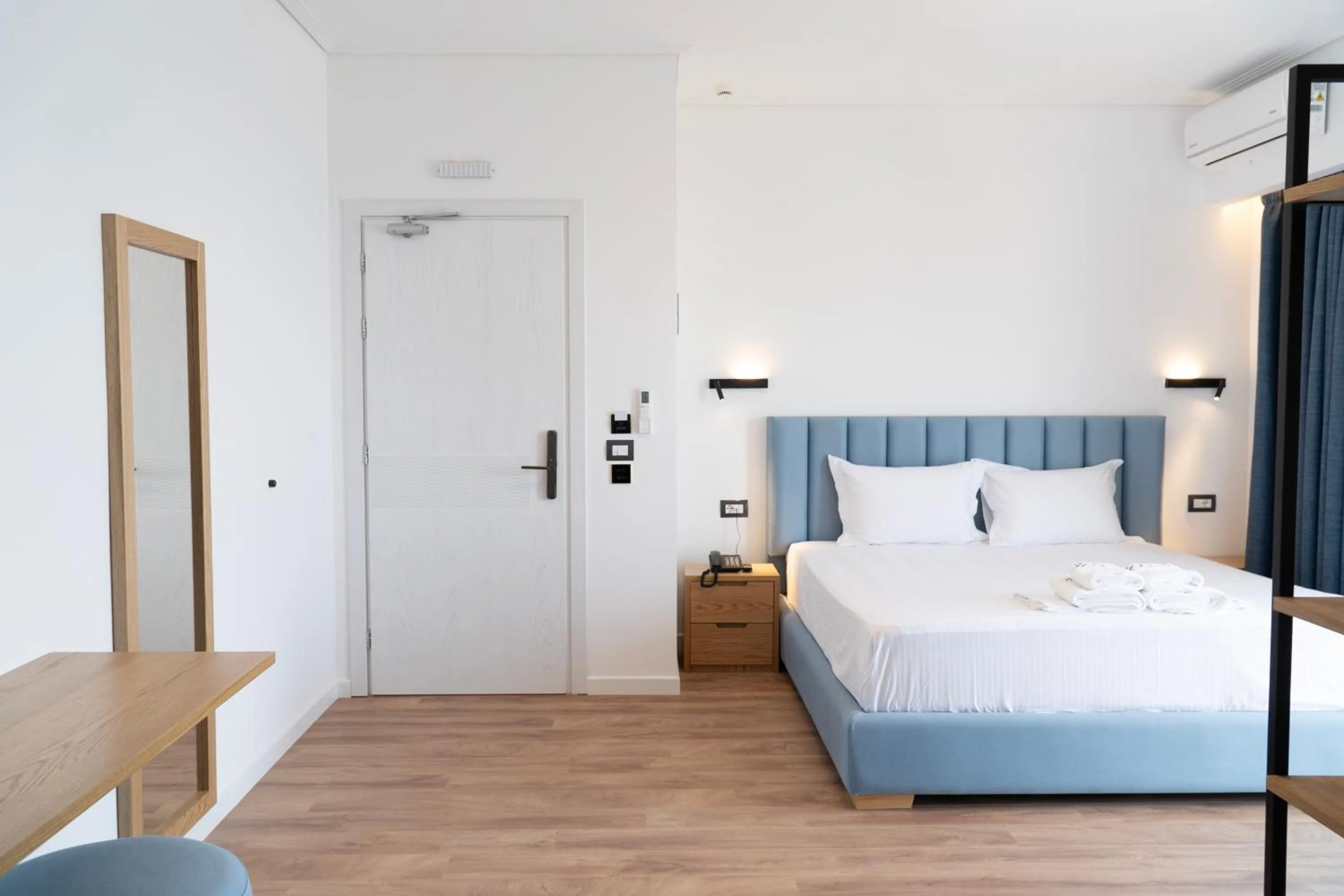 Bed in Hilltop Heaven Hotel