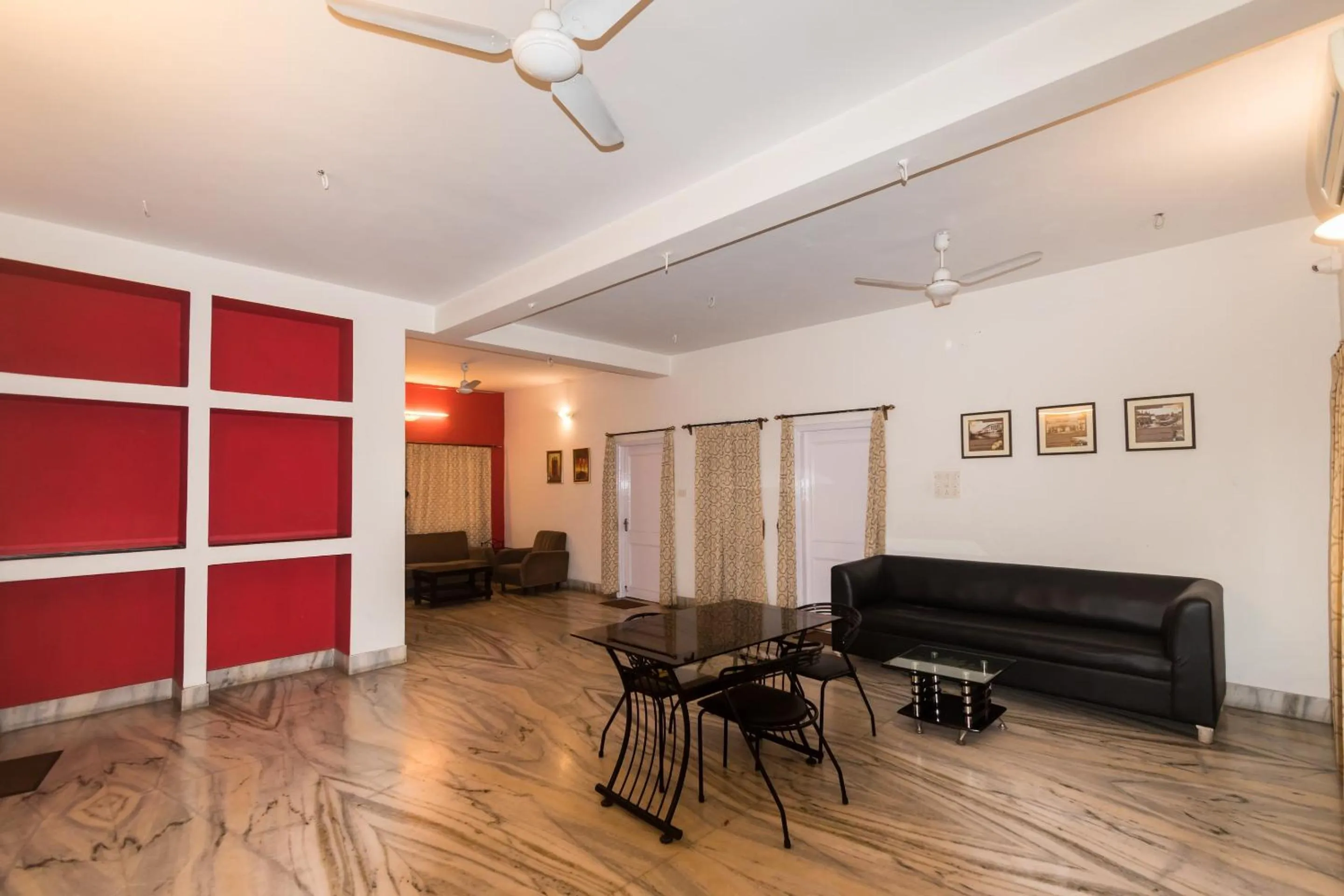 Lobby or reception in Super Hotel O Rathi Kunj Near City Centre Salt Lake