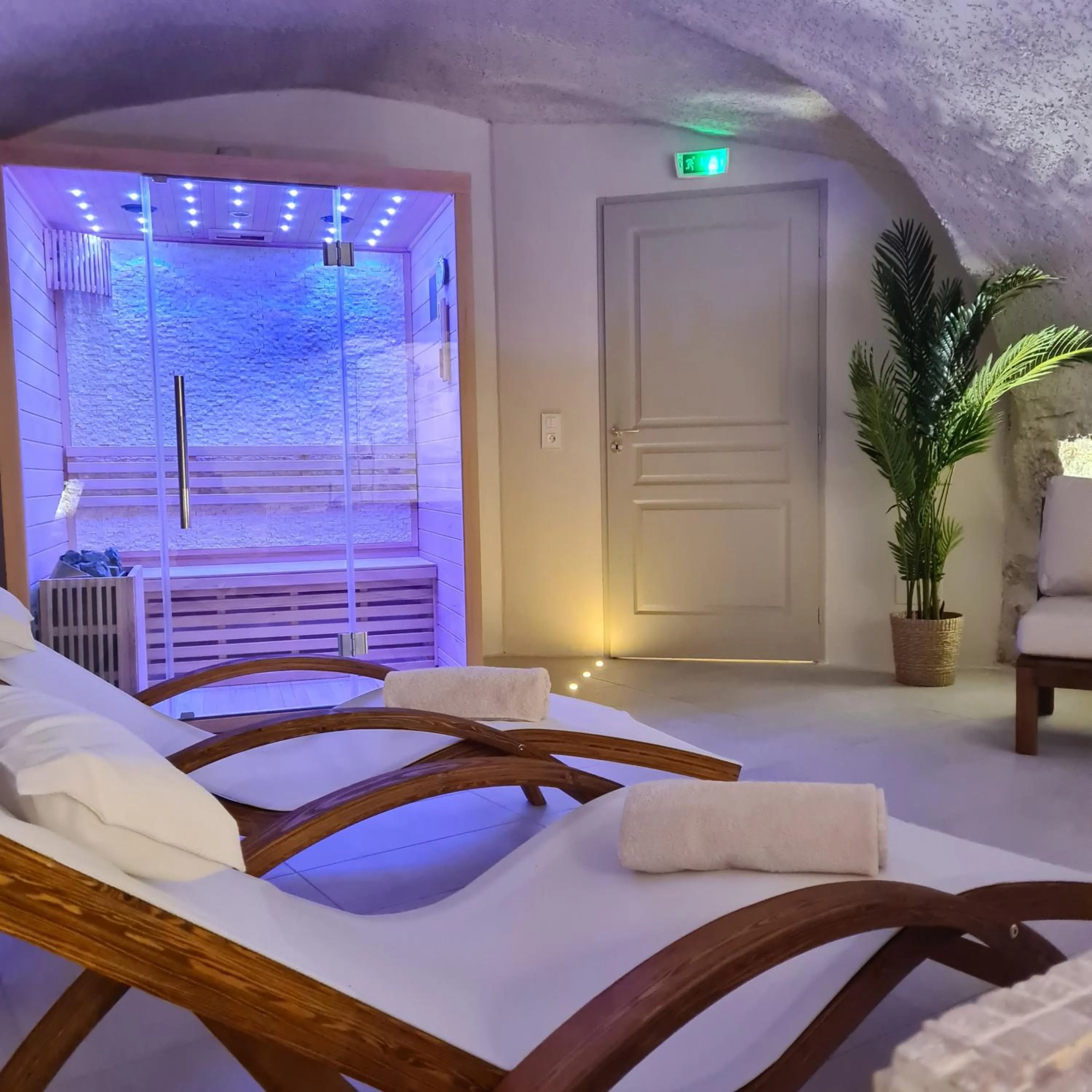 Sauna, Bed in La Dolce Vita Spa privatif