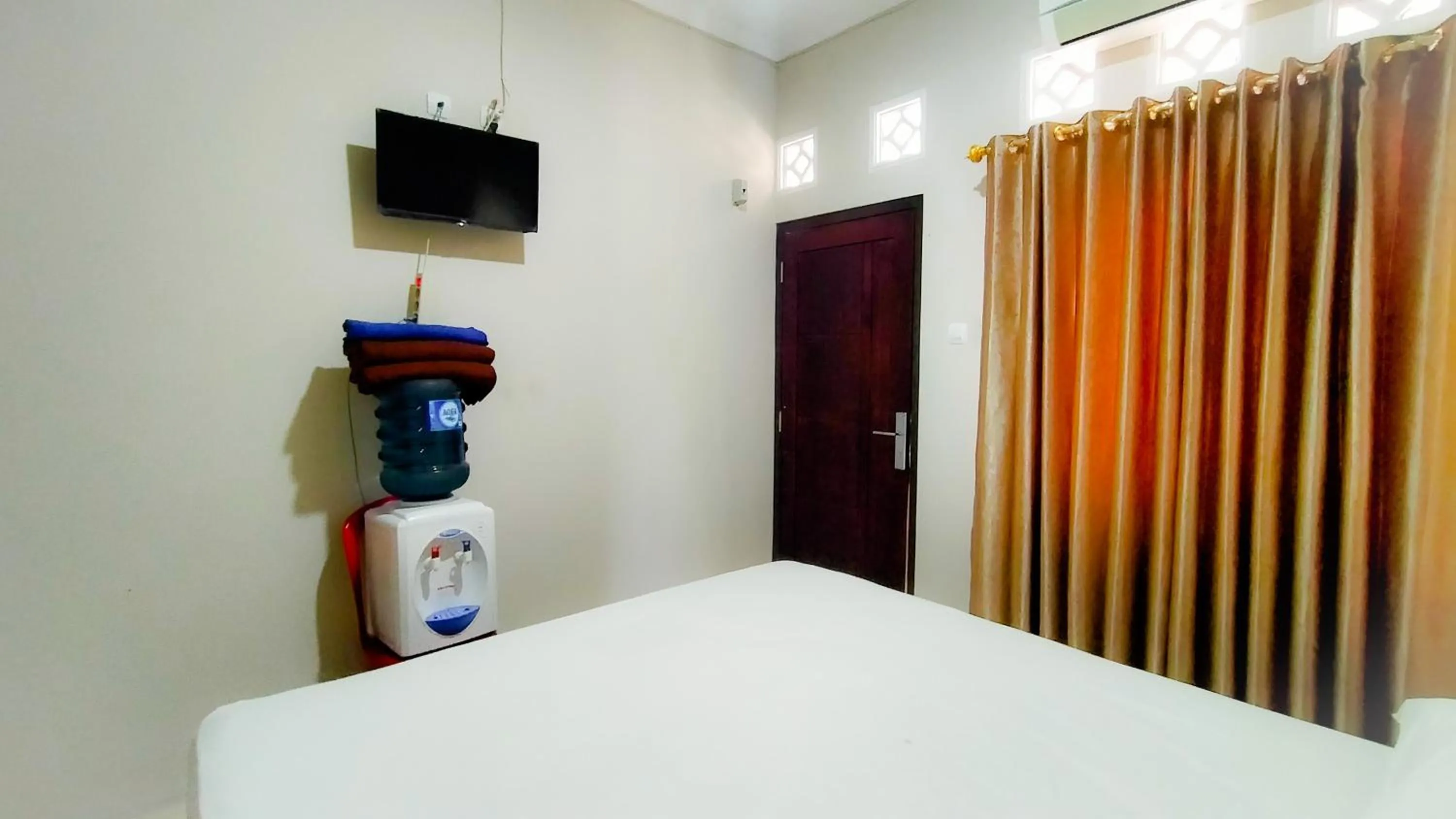Property building, Bed in Aqsa Guest House Ciamis Syariah