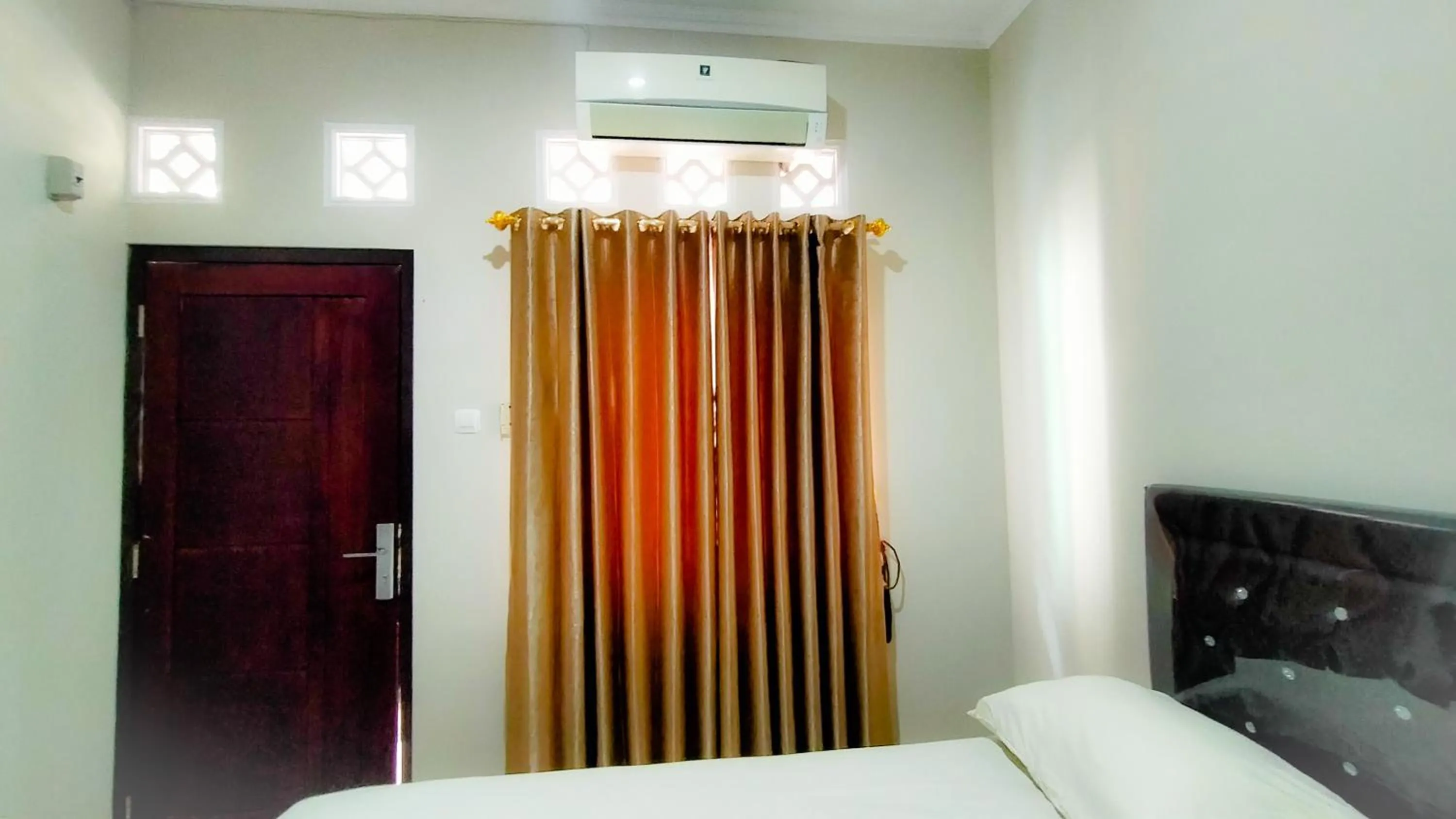 Property building, Bed in Aqsa Guest House Ciamis Syariah