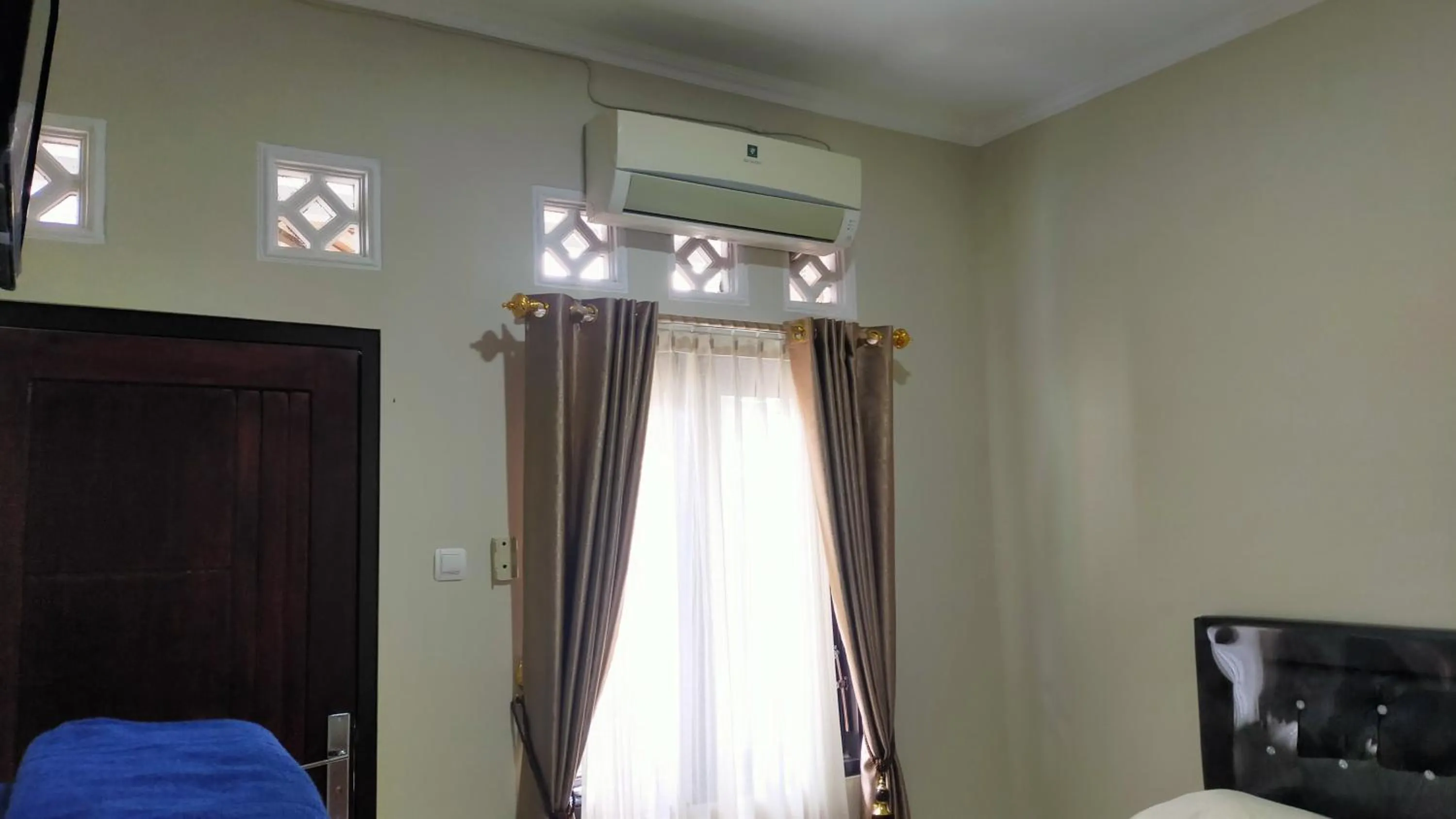 TV and multimedia in Aqsa Guest House Ciamis Syariah