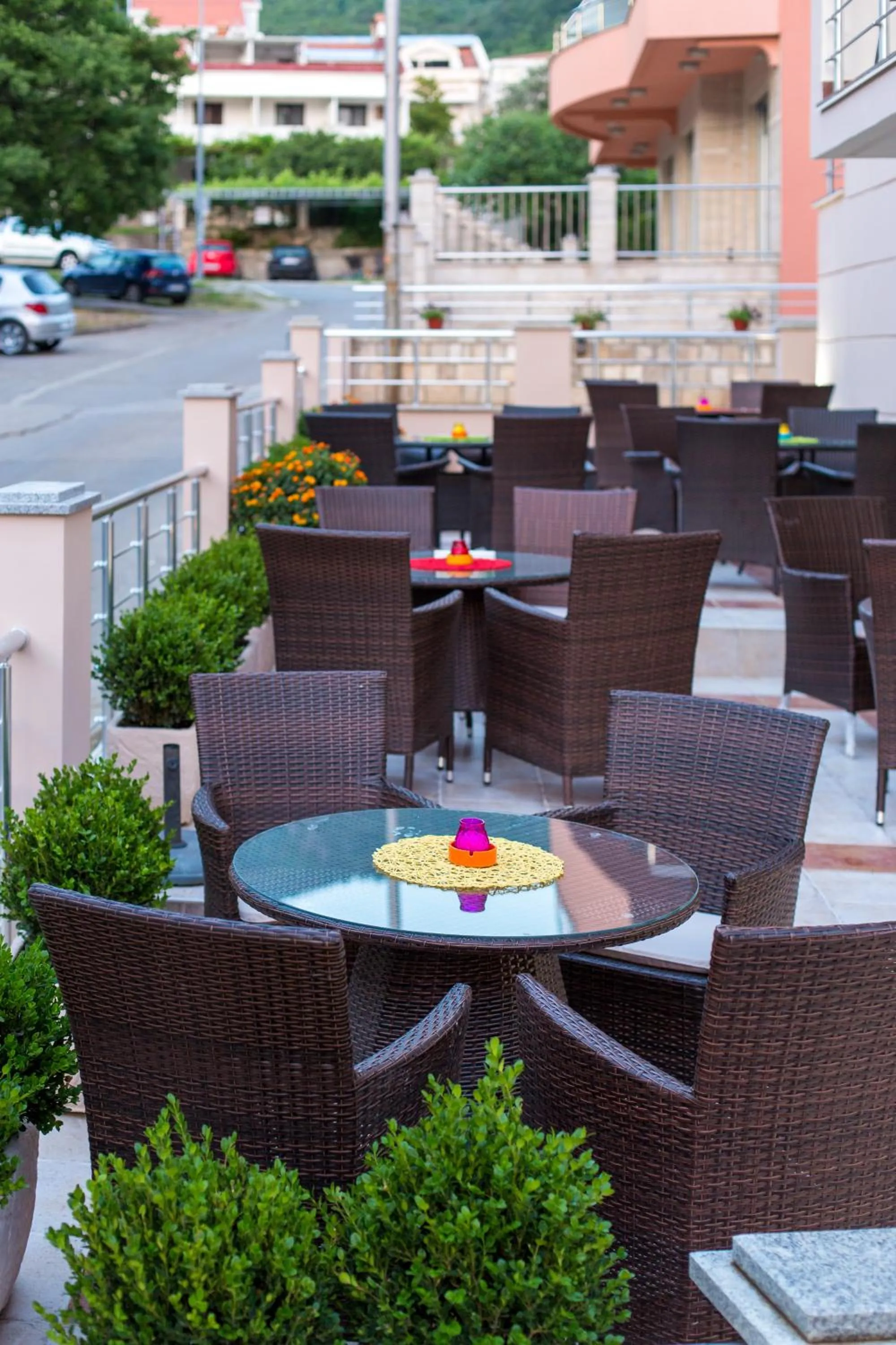 Restaurant/places to eat in Swiss Holiday