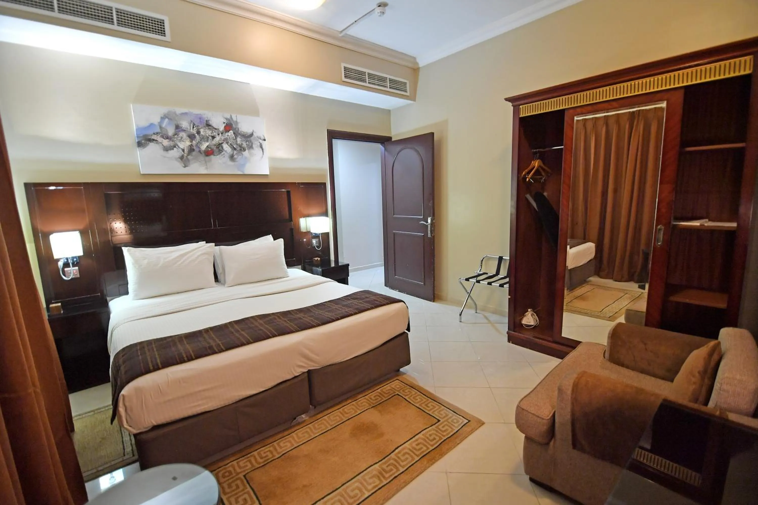 Bedroom, Bed in Emirates Stars Hotel Apartments Sharjah