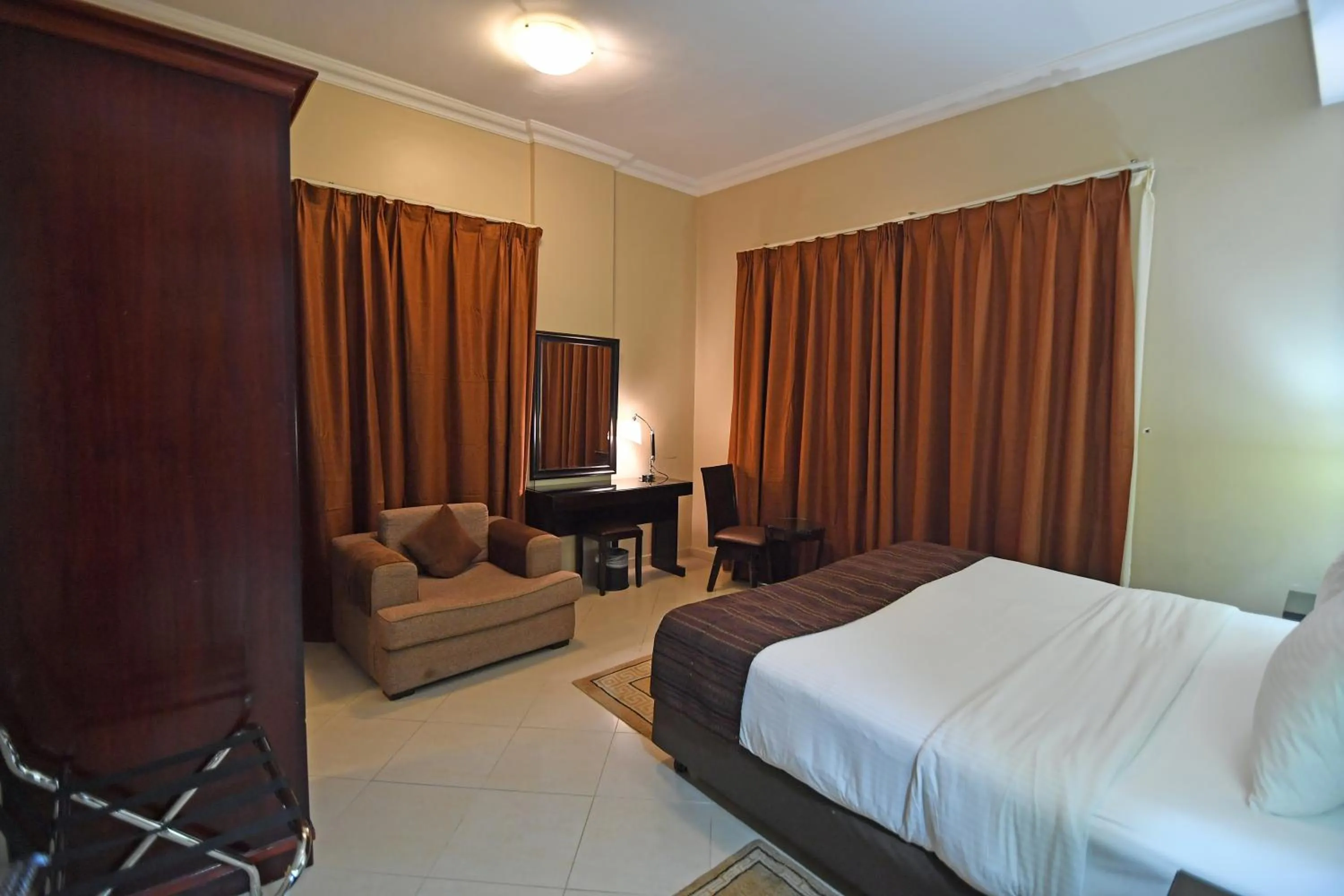 Bedroom, Bed in Emirates Stars Hotel Apartments Sharjah