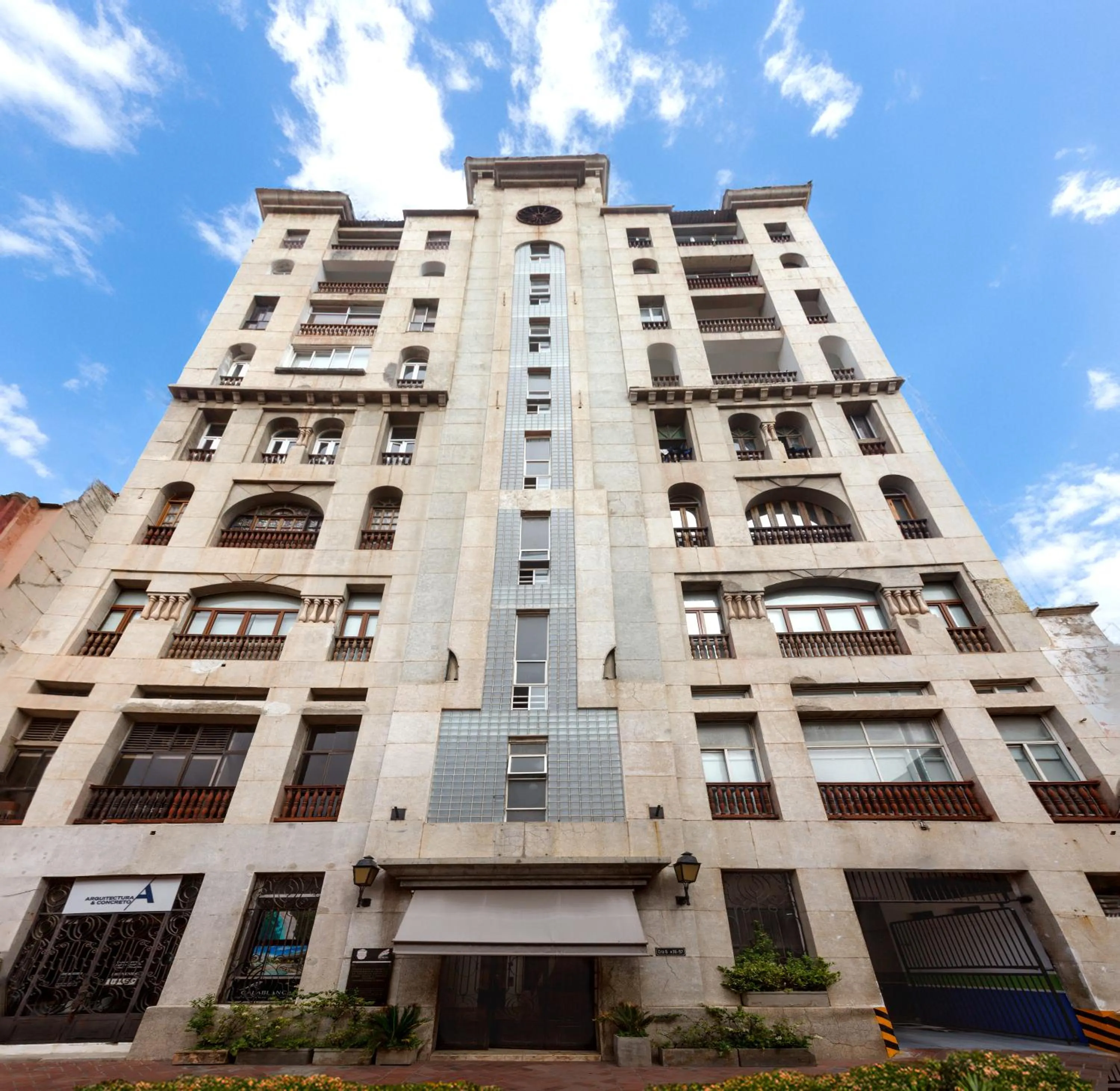 Property building in Ganem Suites Cartagena