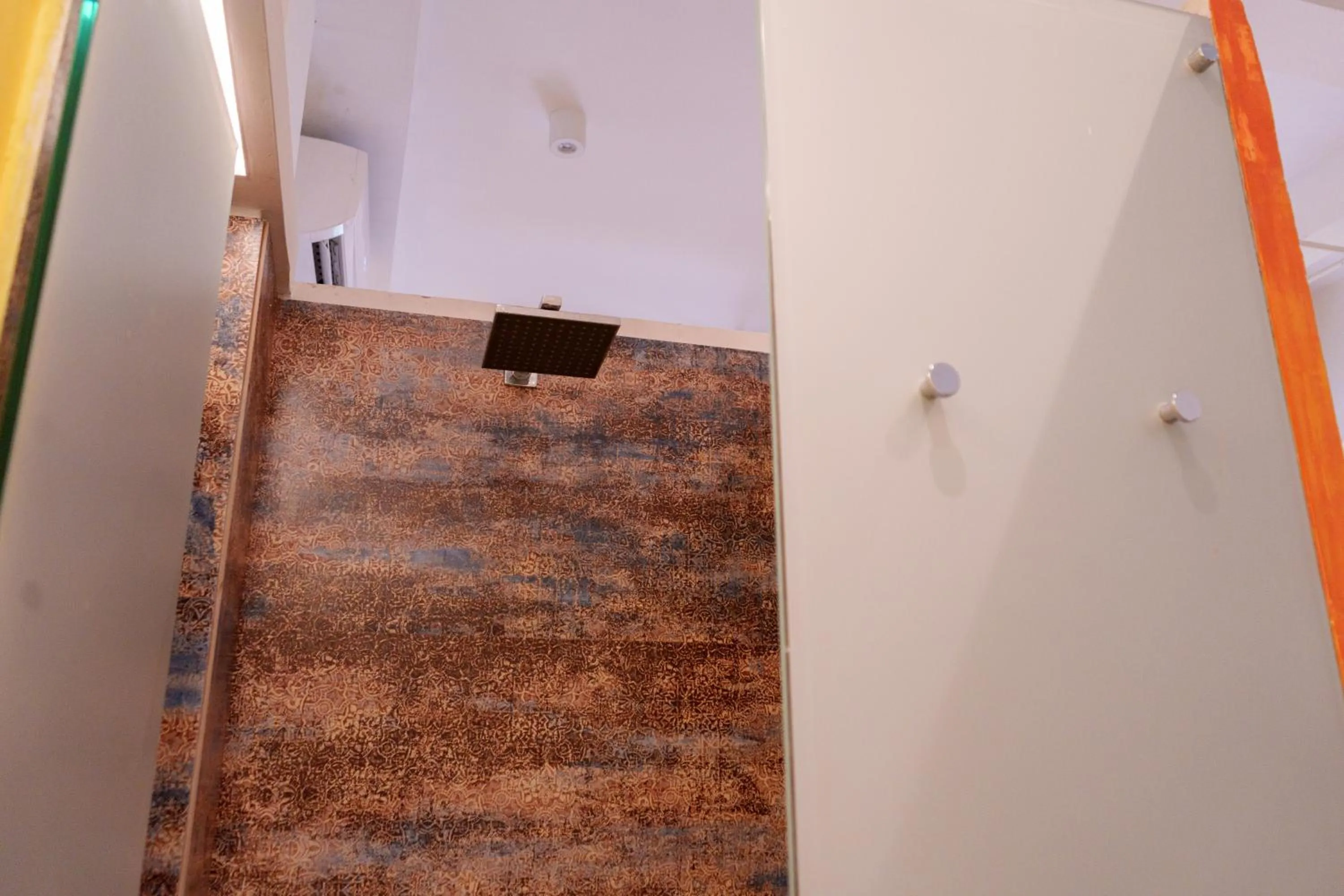 Shower in Ganem Suites Cartagena