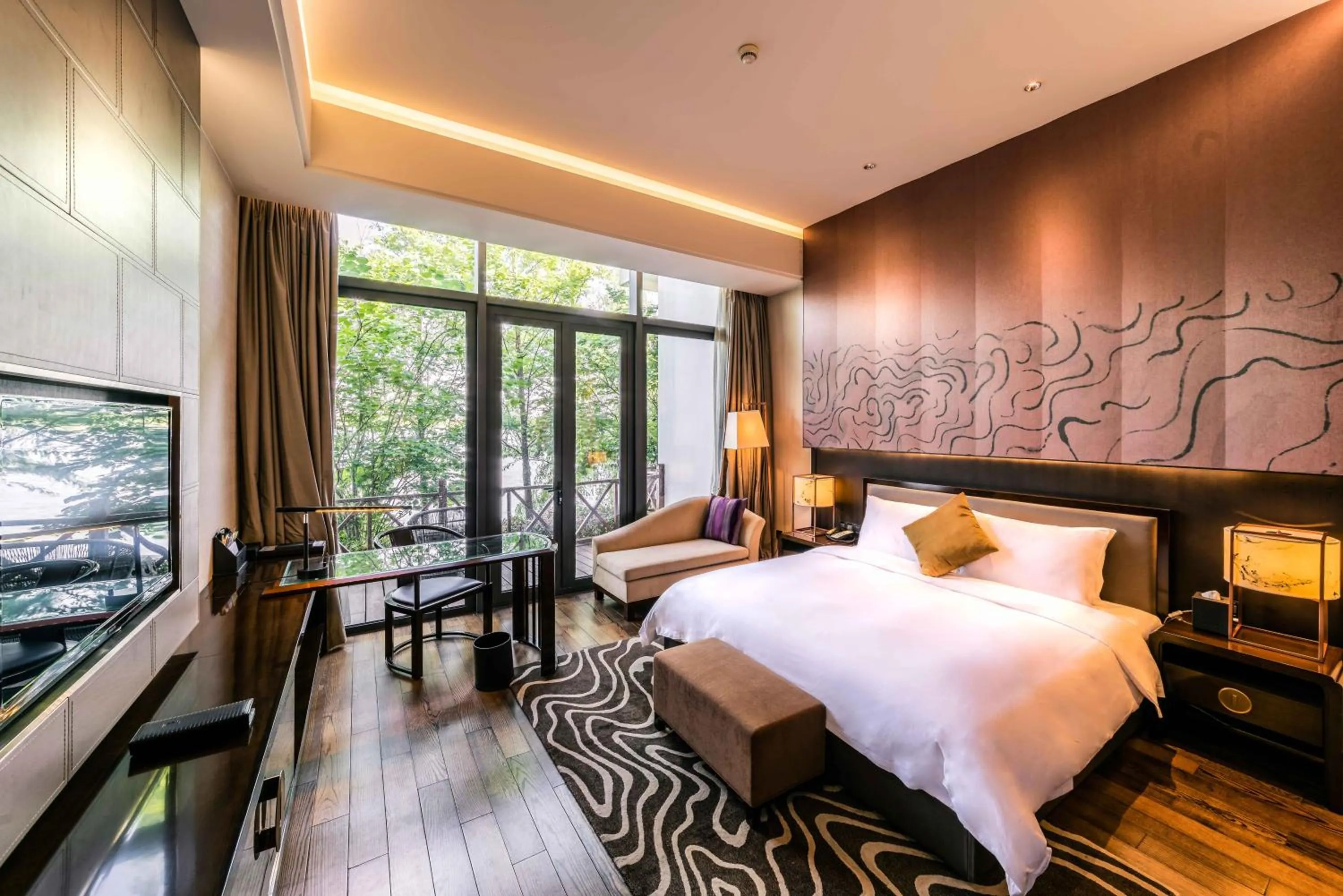 Bed in CITIC Pacific Zhujiajiao Jin Jiang Hotel