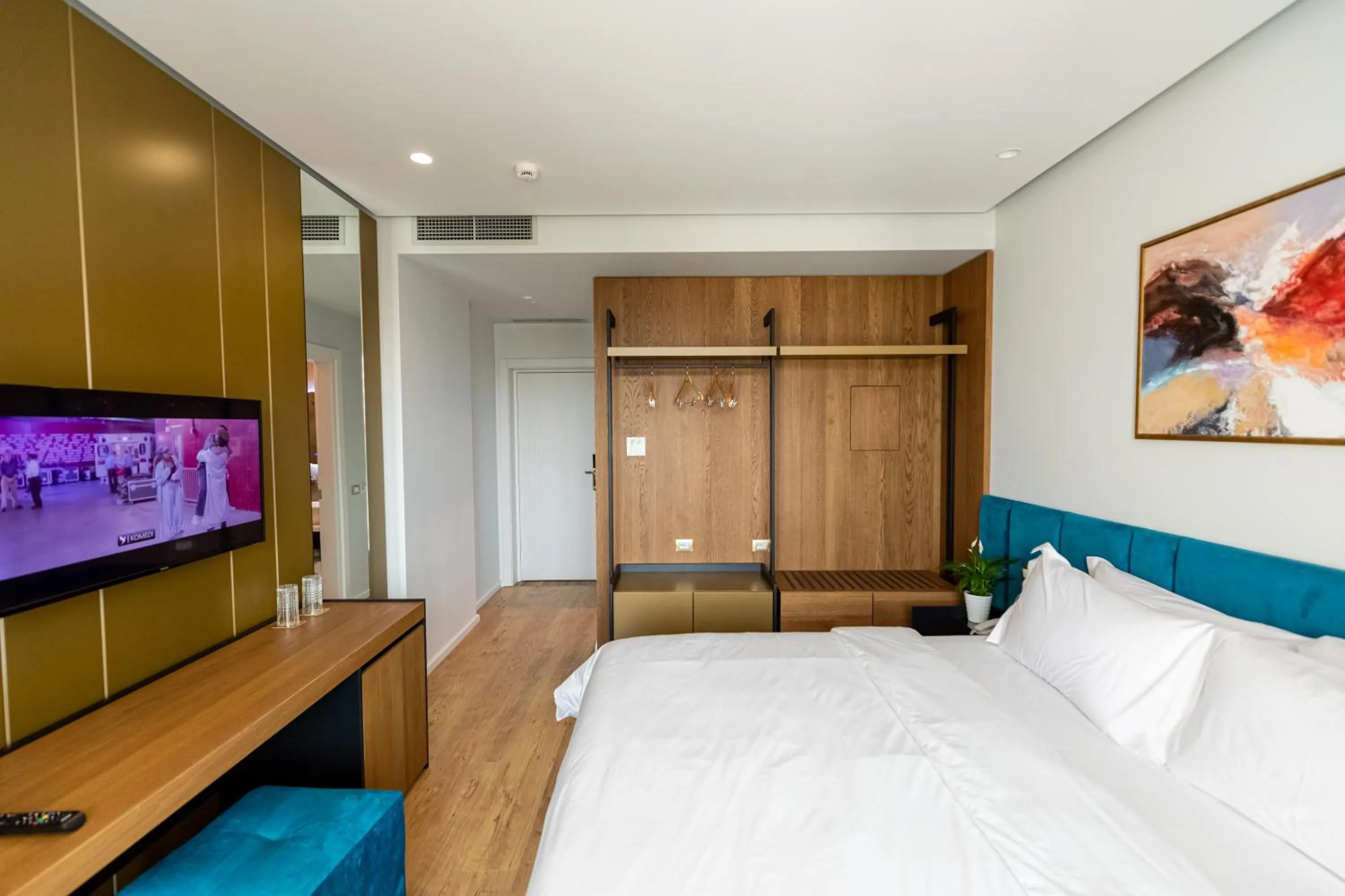 Photo of the whole room, Bed in Ames Hotel & SPA